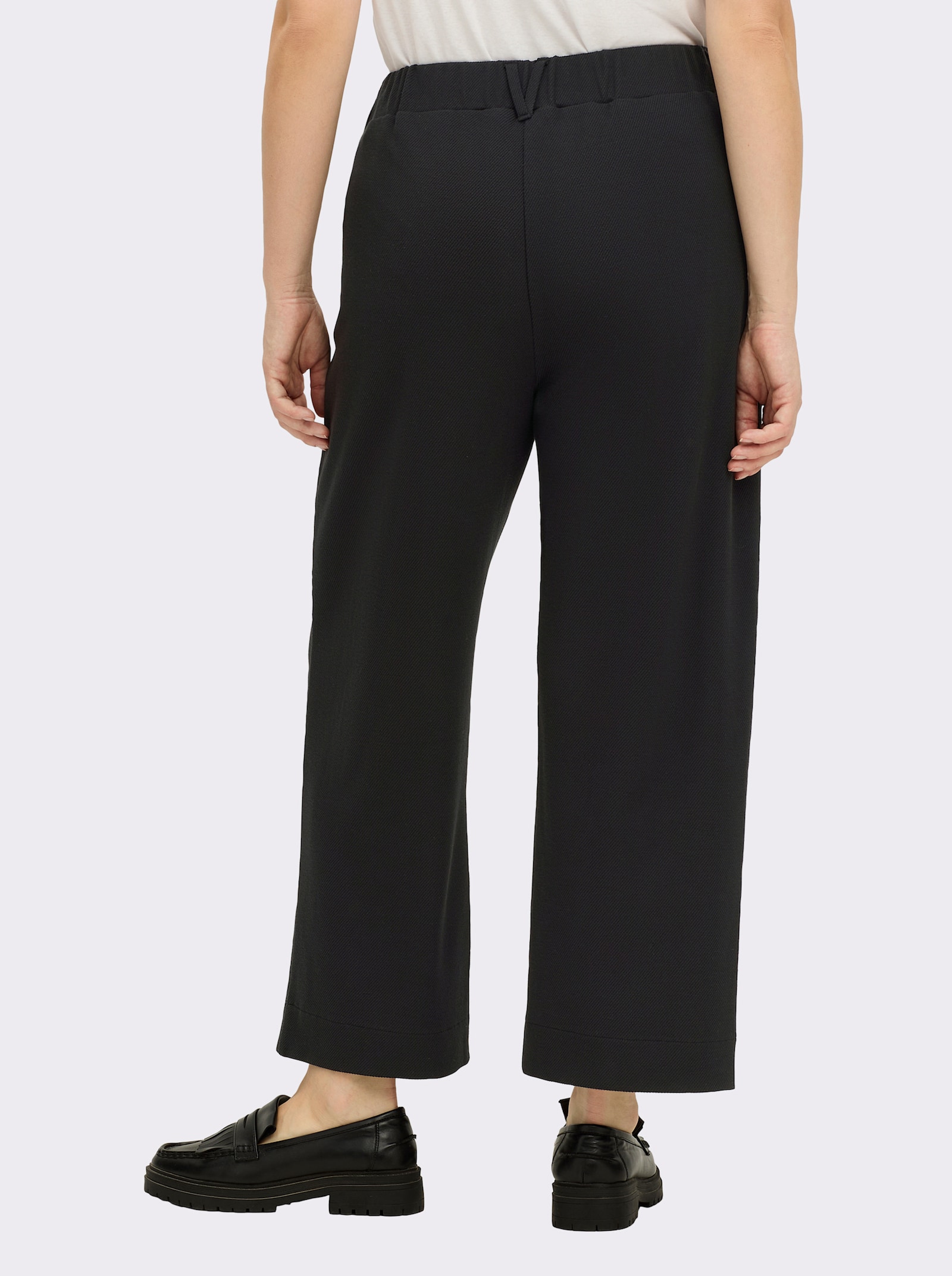 sheego Culotte in Struktur-Optik - schwarz-gemustert