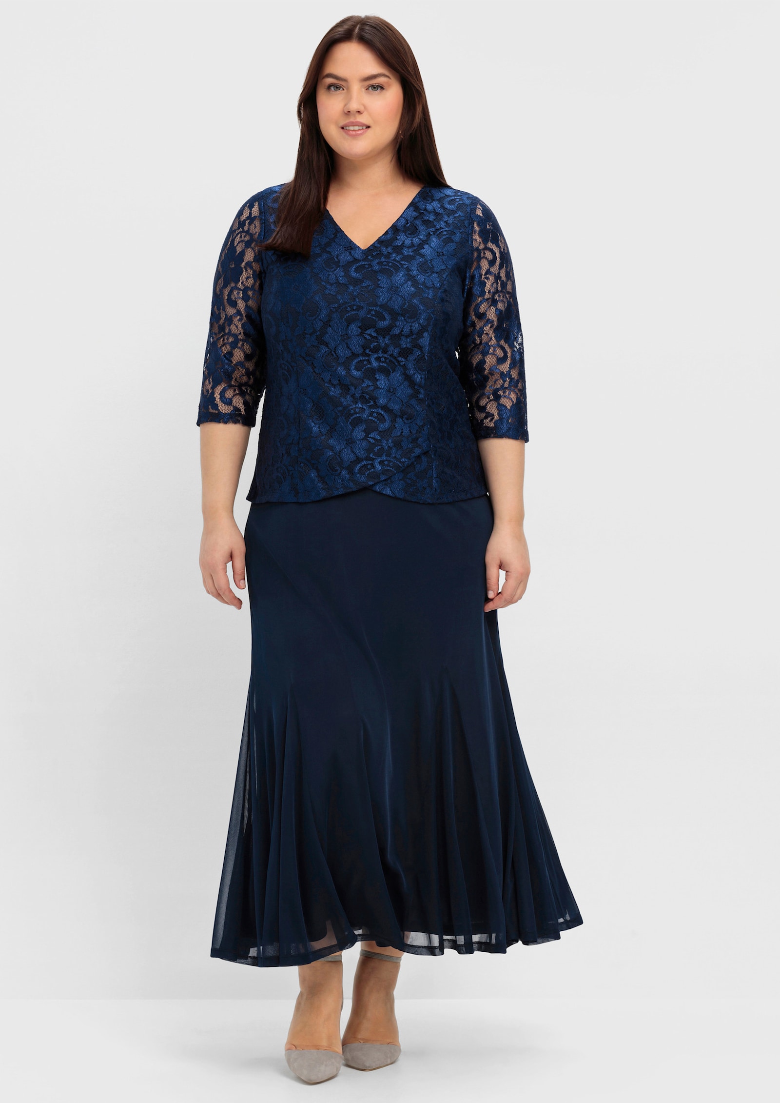 sheego Abendkleid mit Spitze und Mesh - marine