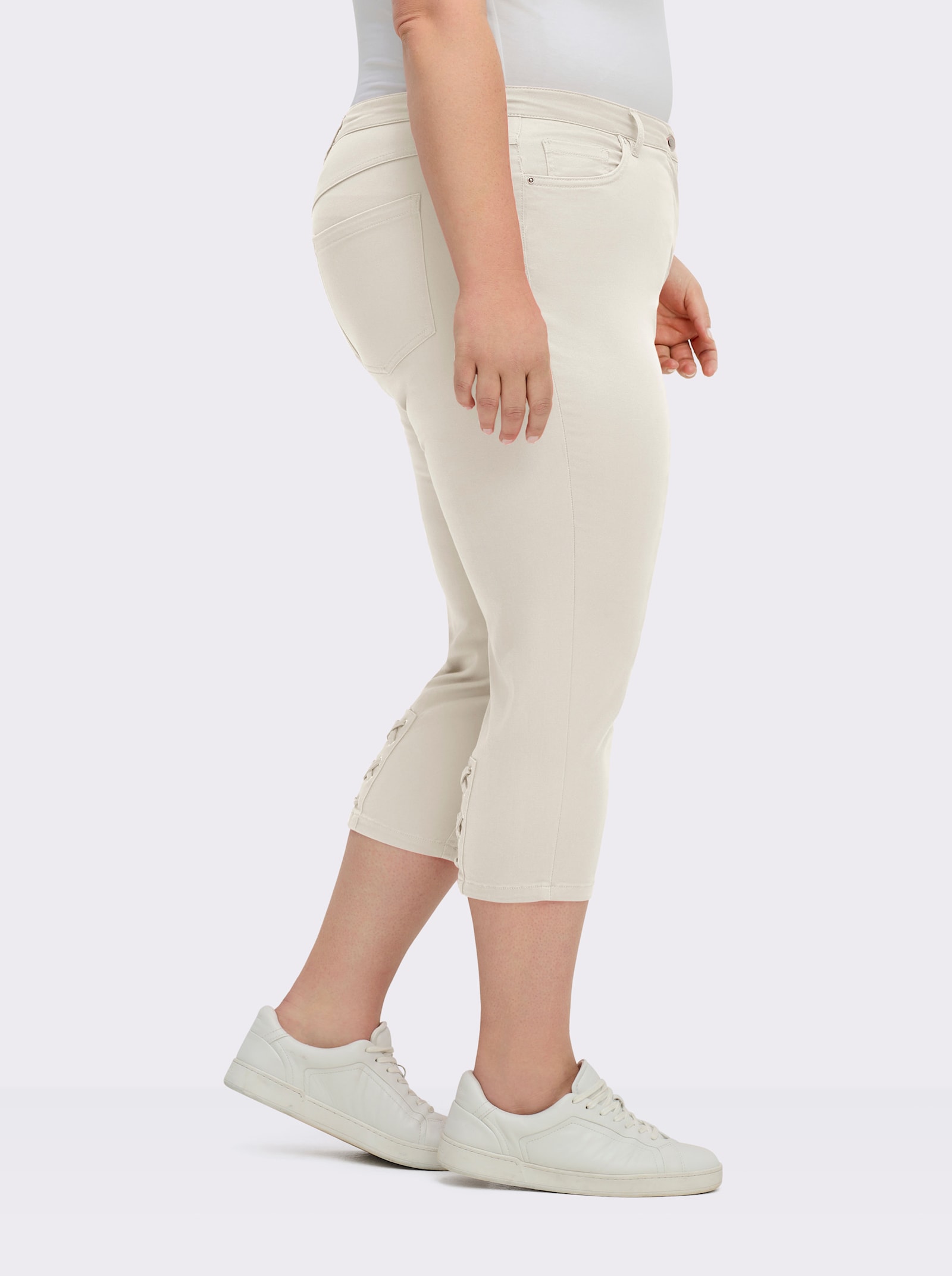 3/4-Jeans mit Bändchen-Verzierung - weiß