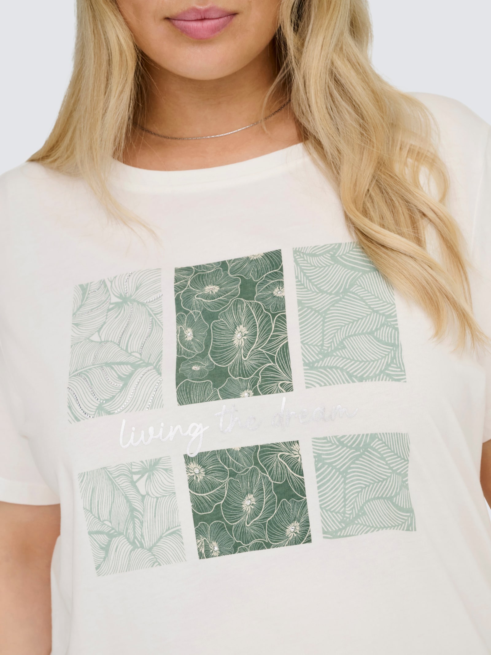 ONLY CARMAKOMA Kurzarmshirt - cloud dancer print:living the dream