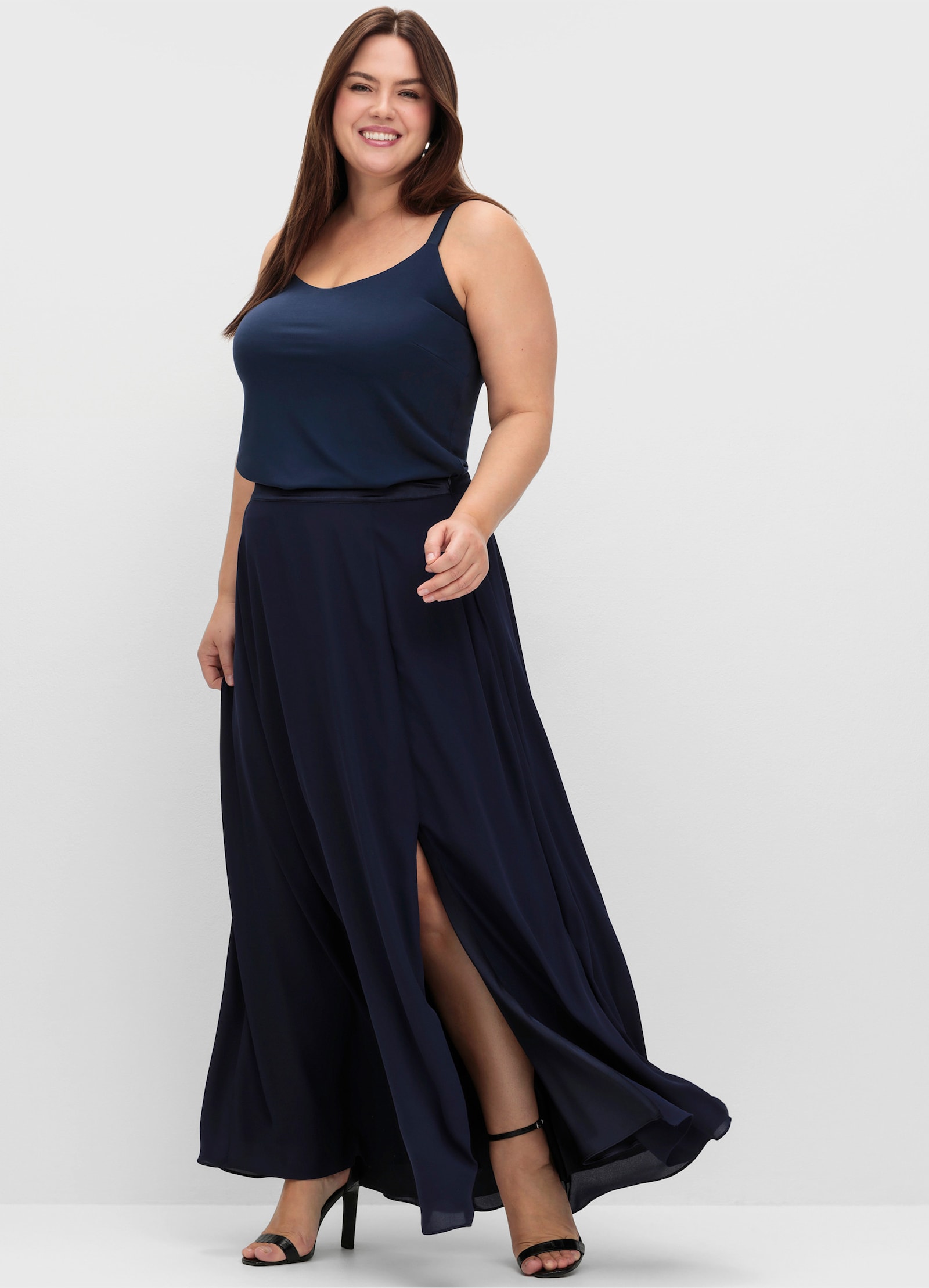 sheego Spaghettitop mit tiefem Rundhalsausschnitt - marine