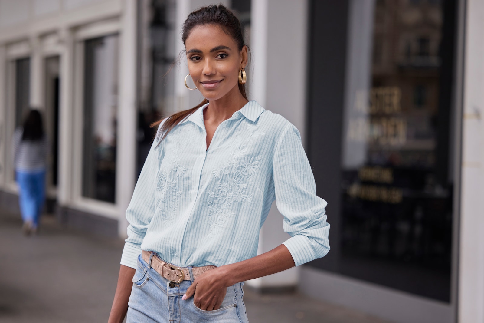 LASCANA Langarmbluse - blau-creme gestreift