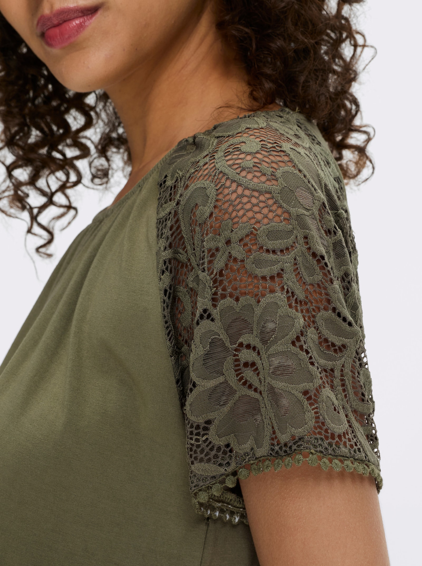 heine Kurzarmshirt mit Spitzen-Ärmeln - khaki