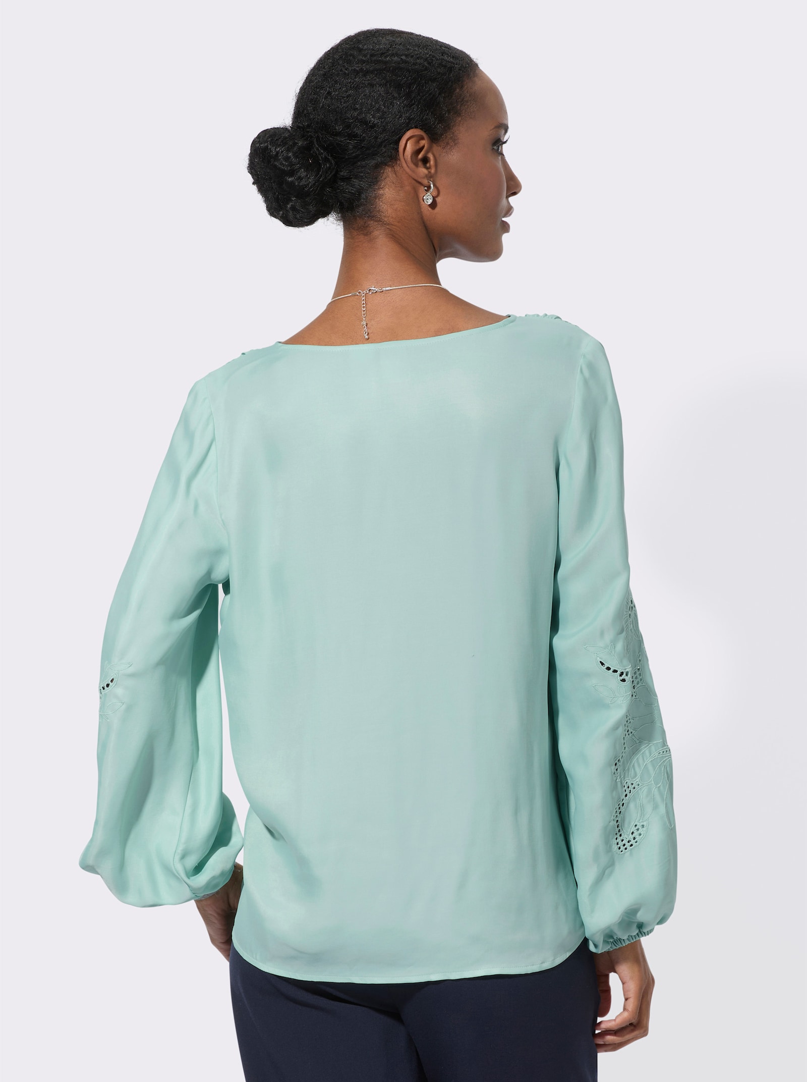 Comfortblouse met ajourwerk - kalkmint