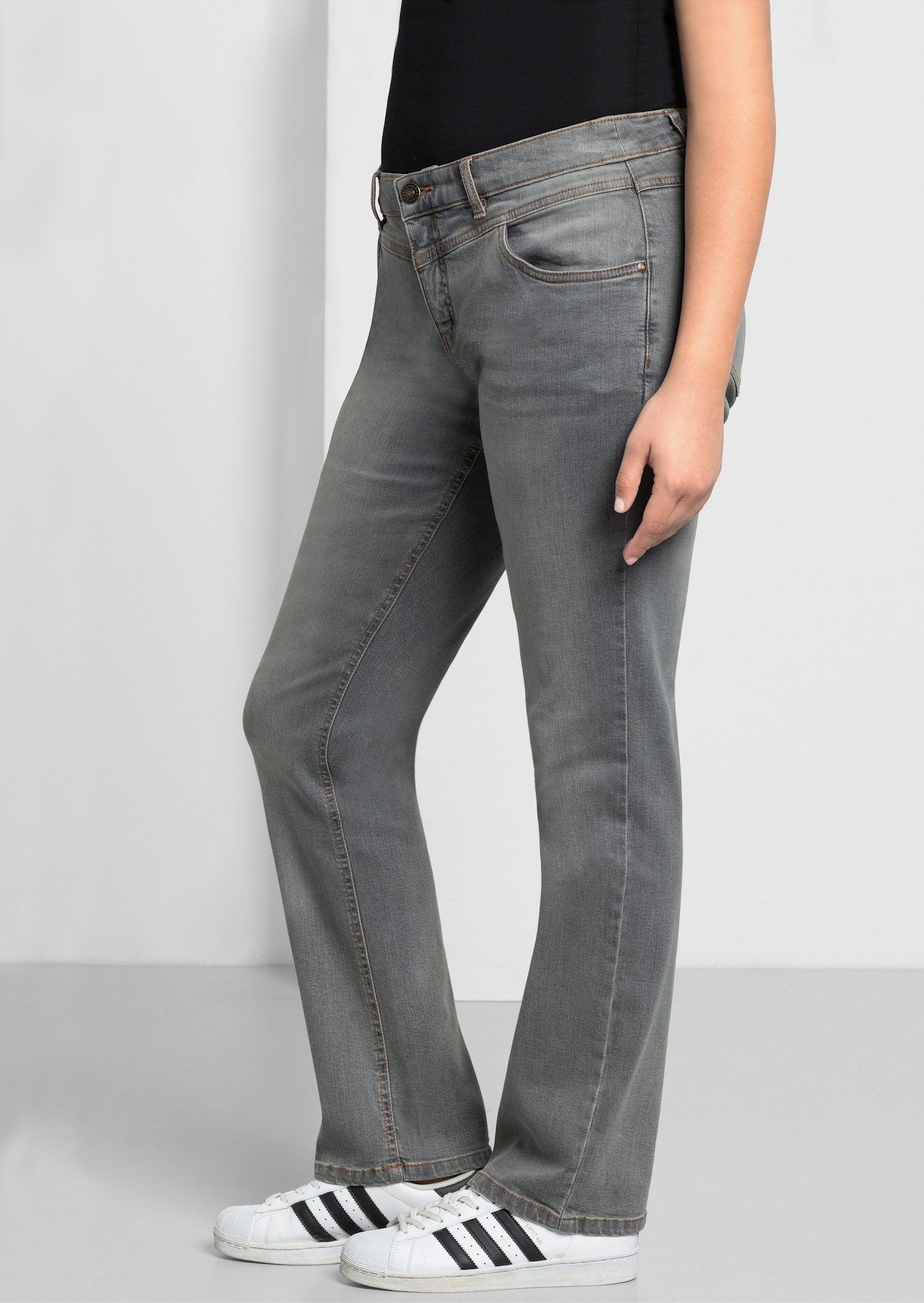 sheego Gerade Jeans mit Used-Effekten - grey denim