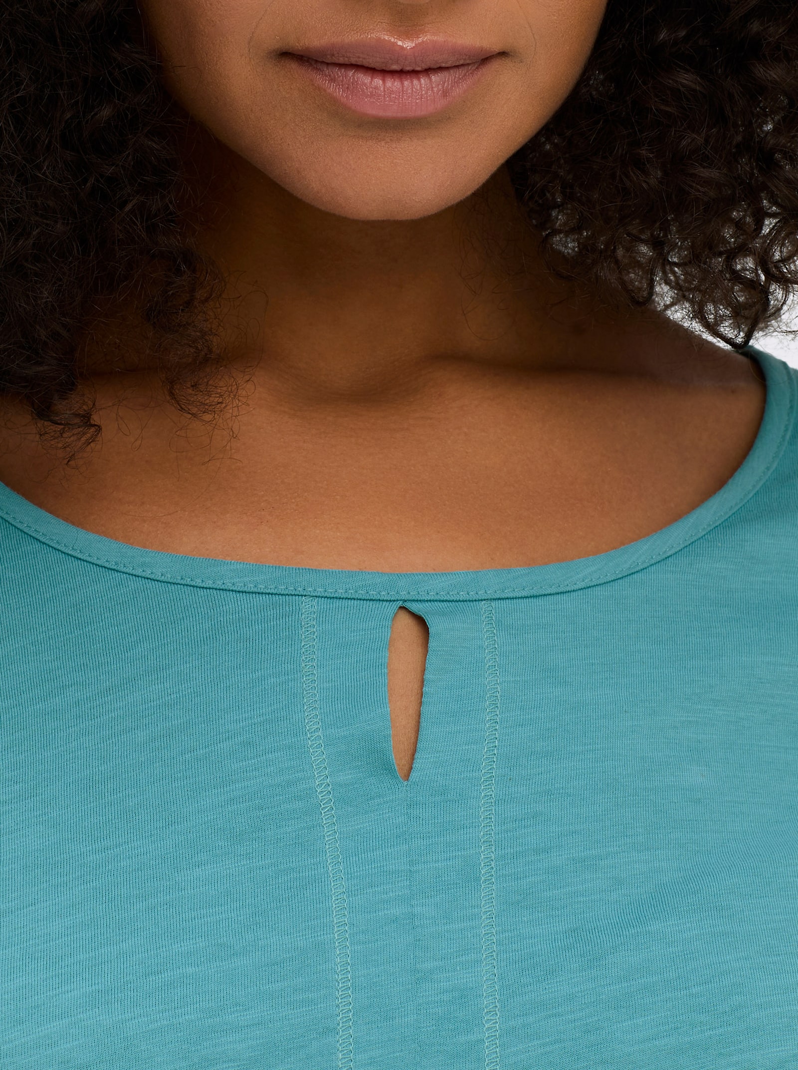 sheego 3/4-Arm-Shirt mit Cut-out vorn - ozean