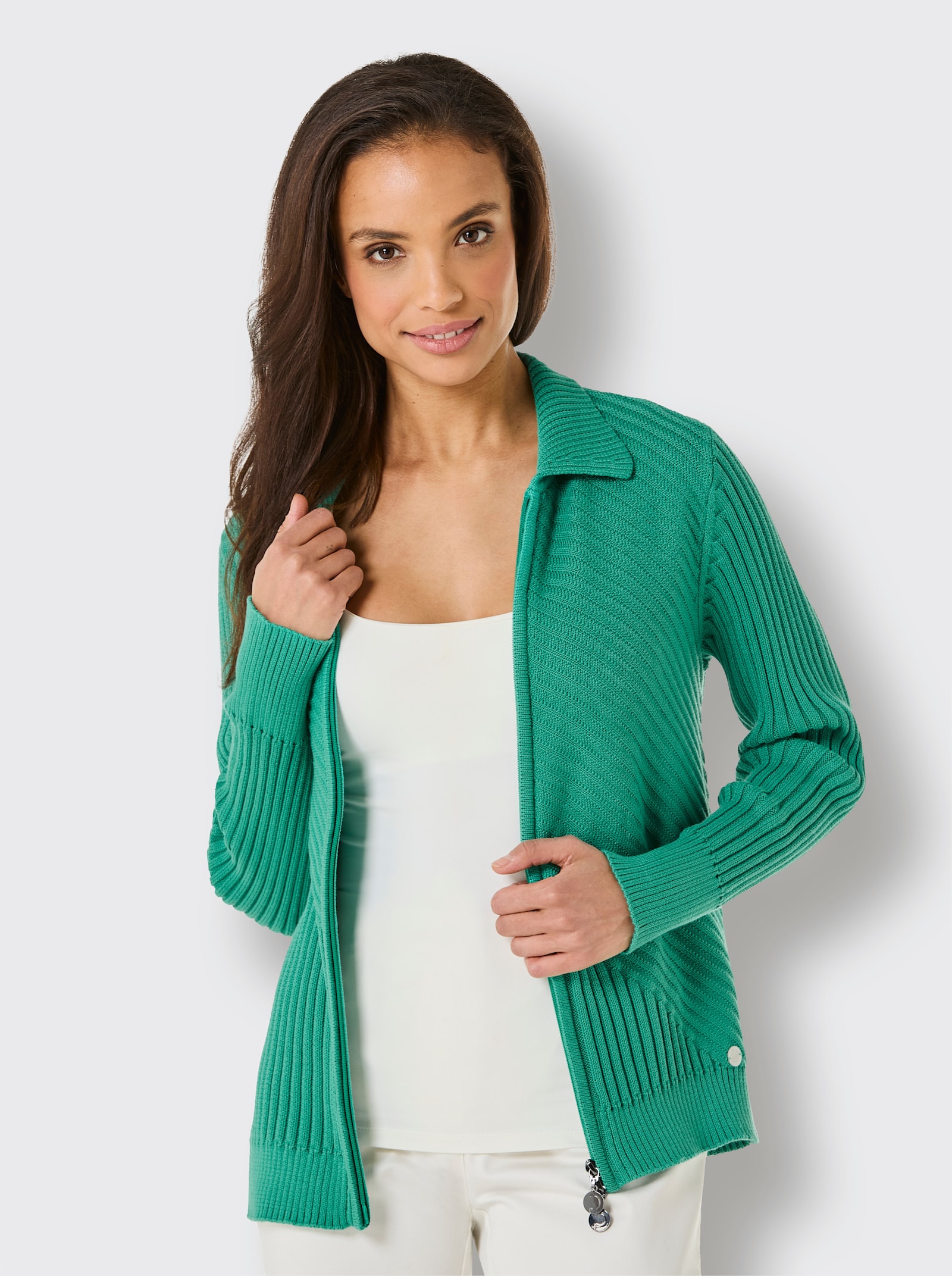 CREATION L PREMIUM Strickjacke mit diagonalem Strickmuster - smaragd