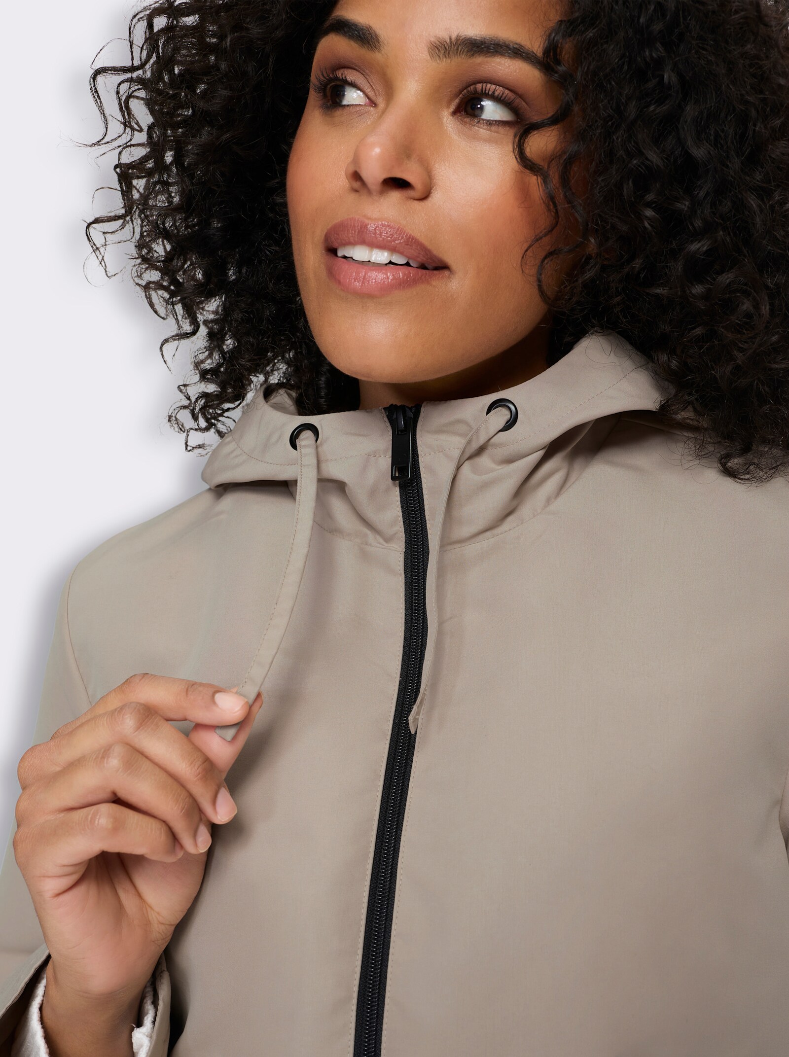 Freizeitjacke in Longform, mit Kapuze - sesam
