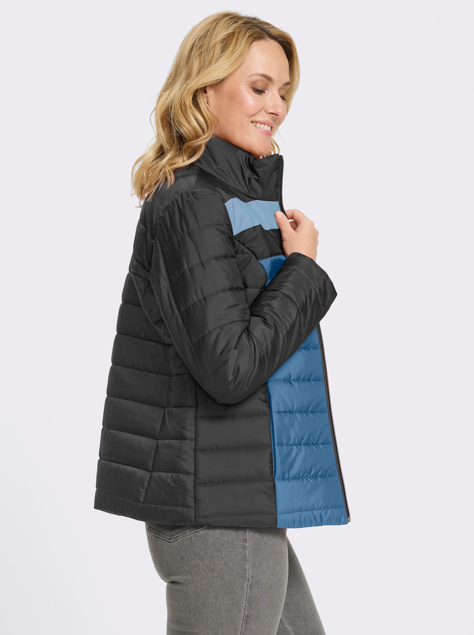 Steppjacke für kalte Wintertage geeignet - schwarz-jeansblau