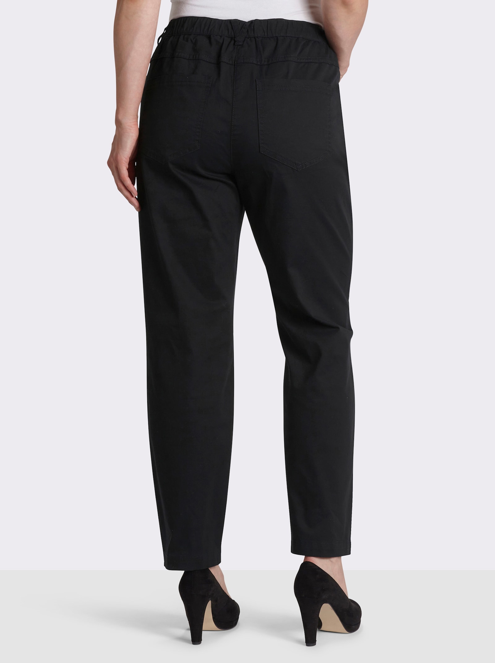 sheego 5-Pocket-Hose mit Shaping-Einsatz vorn - schwarz