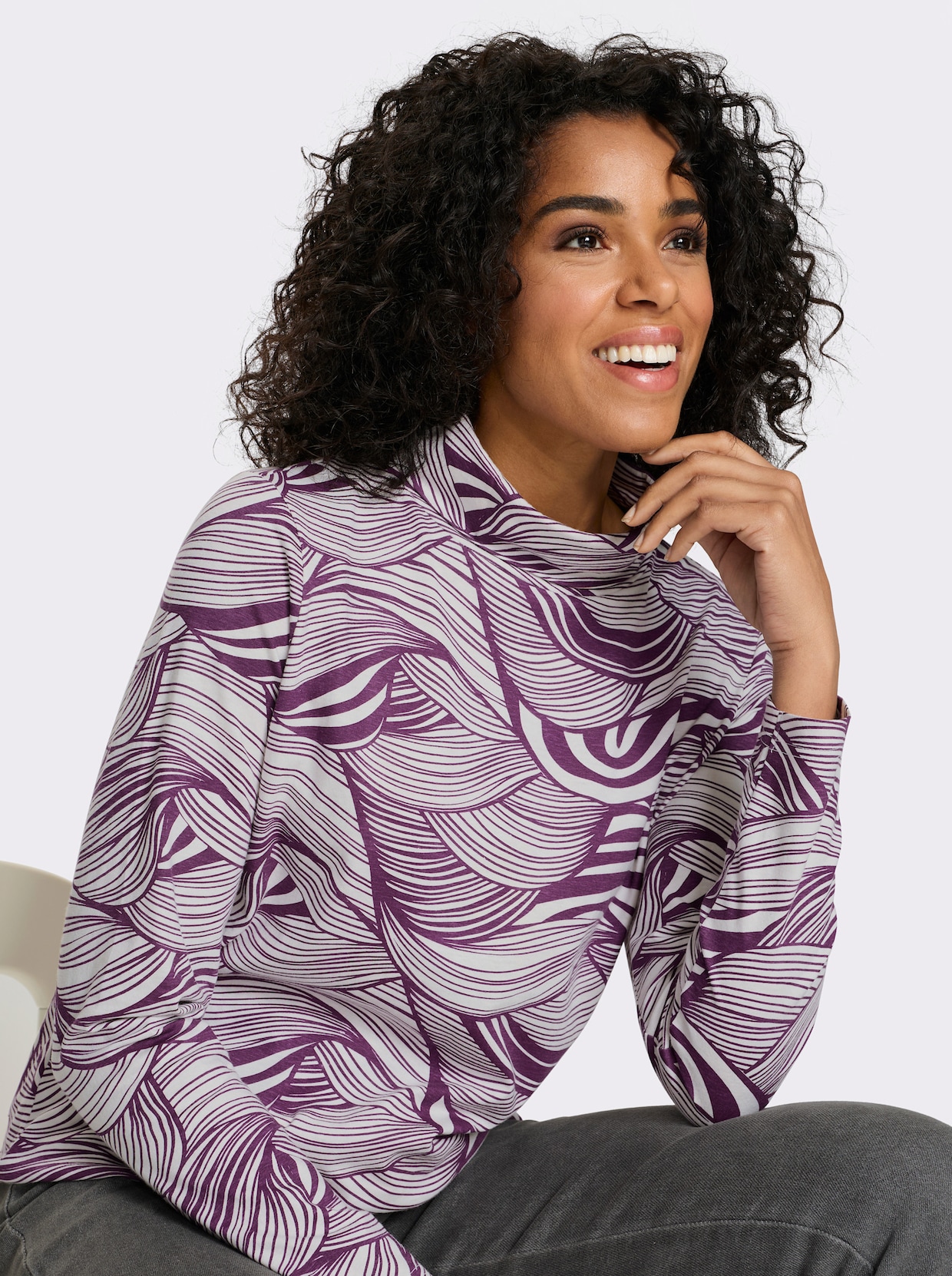 Rollkragenshirt aus reiner Baumwolle - traube-ecru-bedruckt