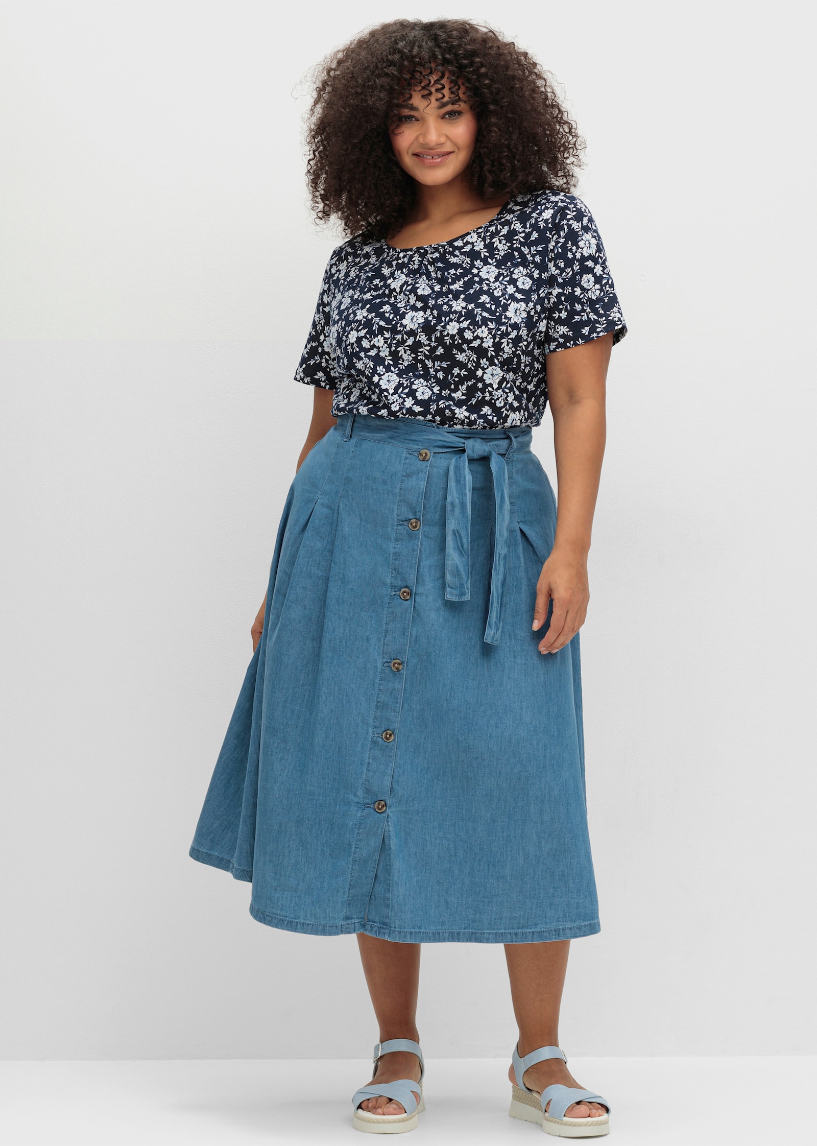 Jeansrock in ausgestellter Form - blue-bleached