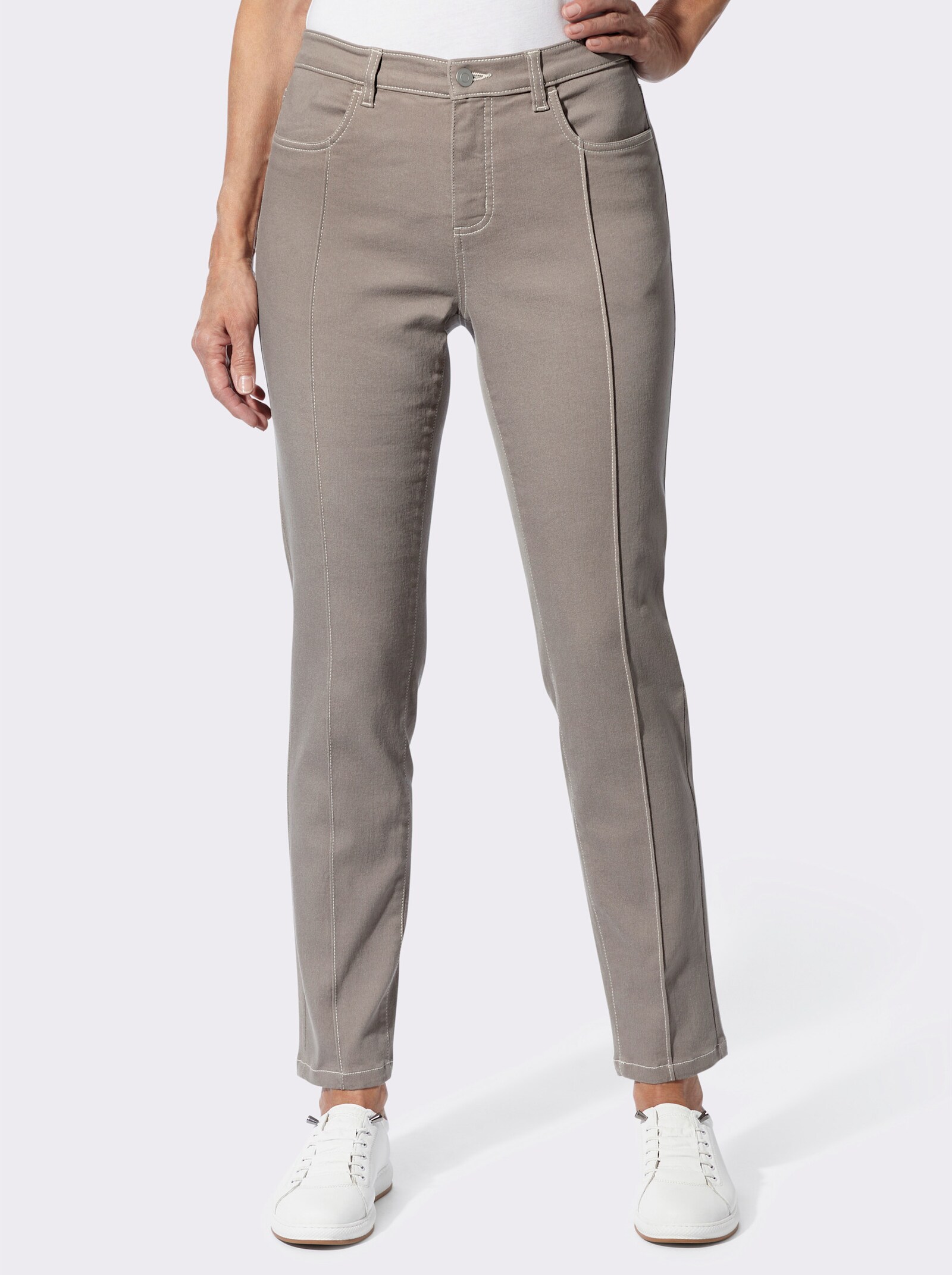 Jeans in schmaler Form - taupe