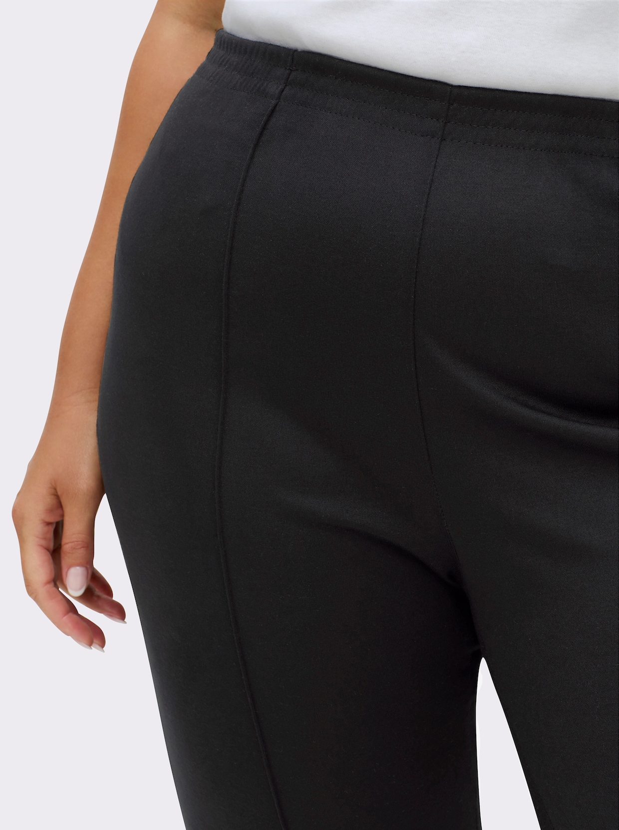 Bügelfaltenhose mit Steg - schwarz