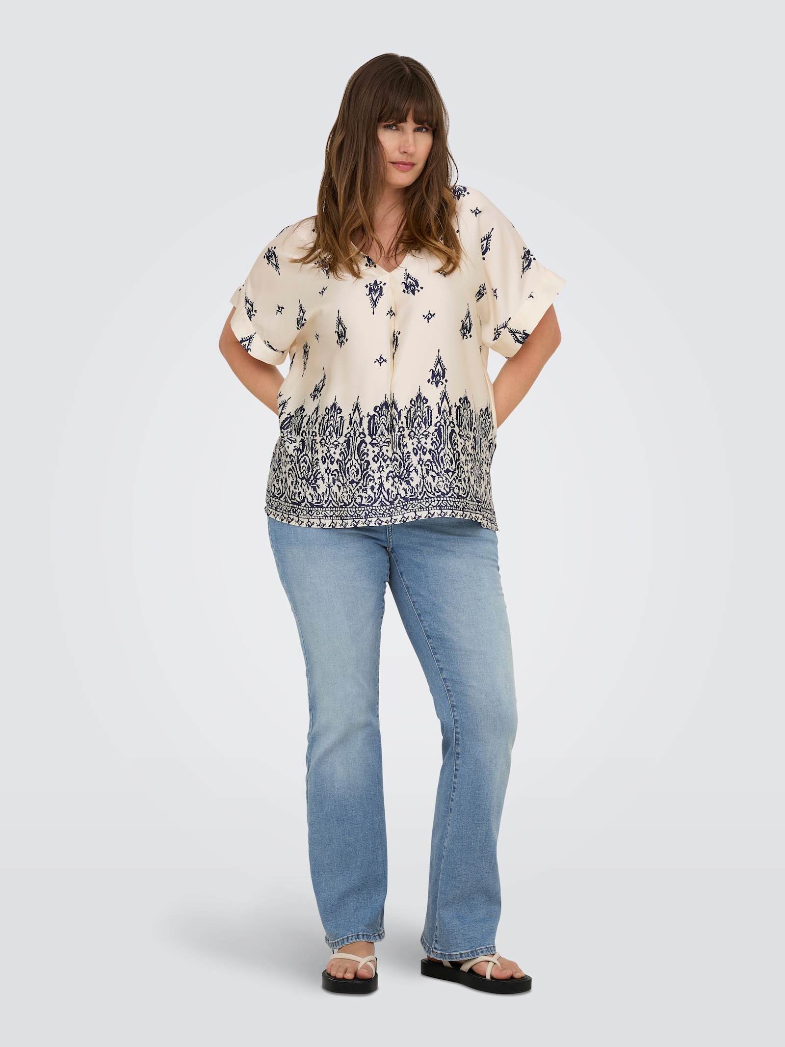 ONLY CARMAKOMA Bootcut-Jeans - light medium blue denim