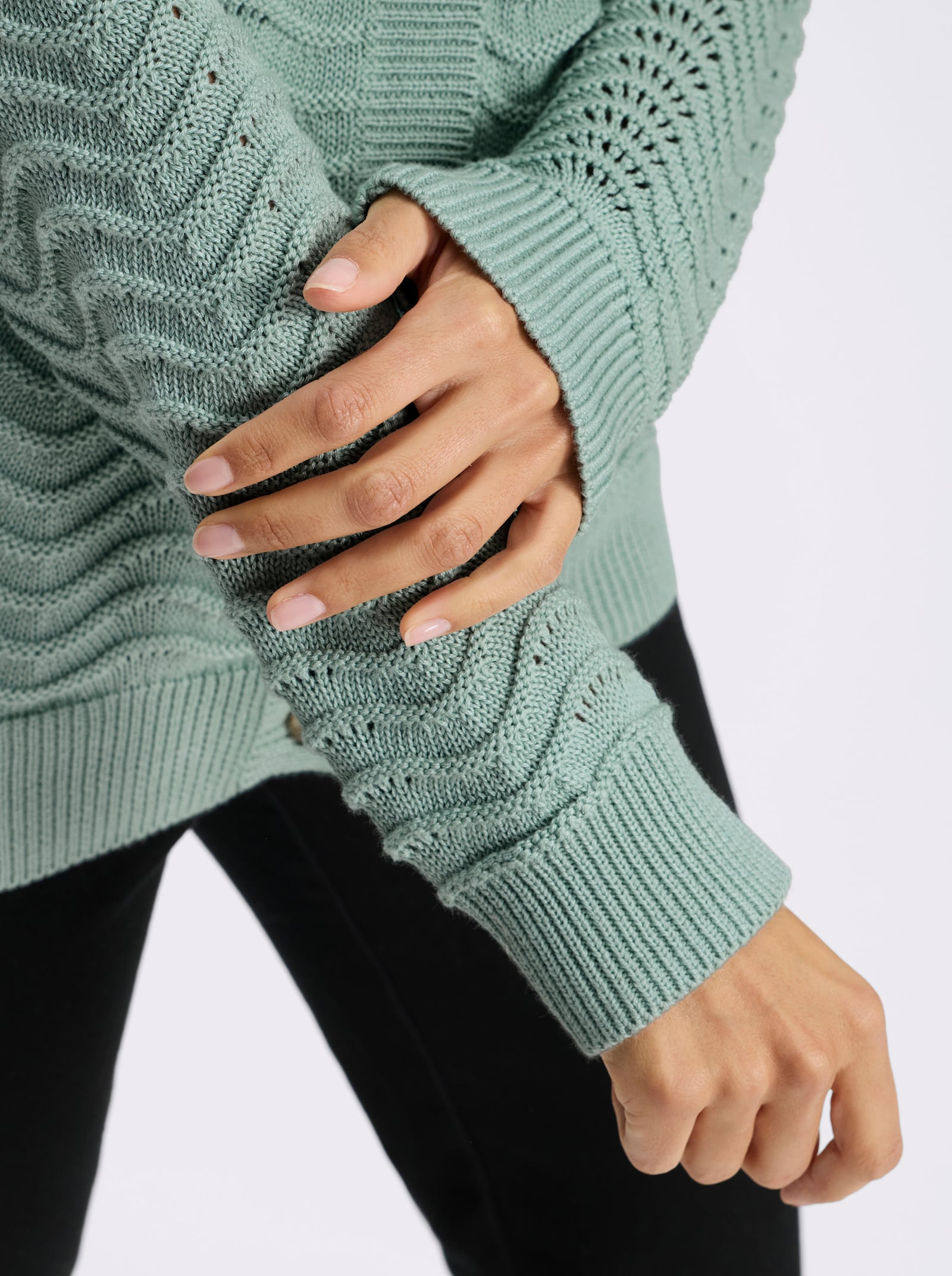 Strickjacke mit wellenförmigem Ajourmuster - kalkmint