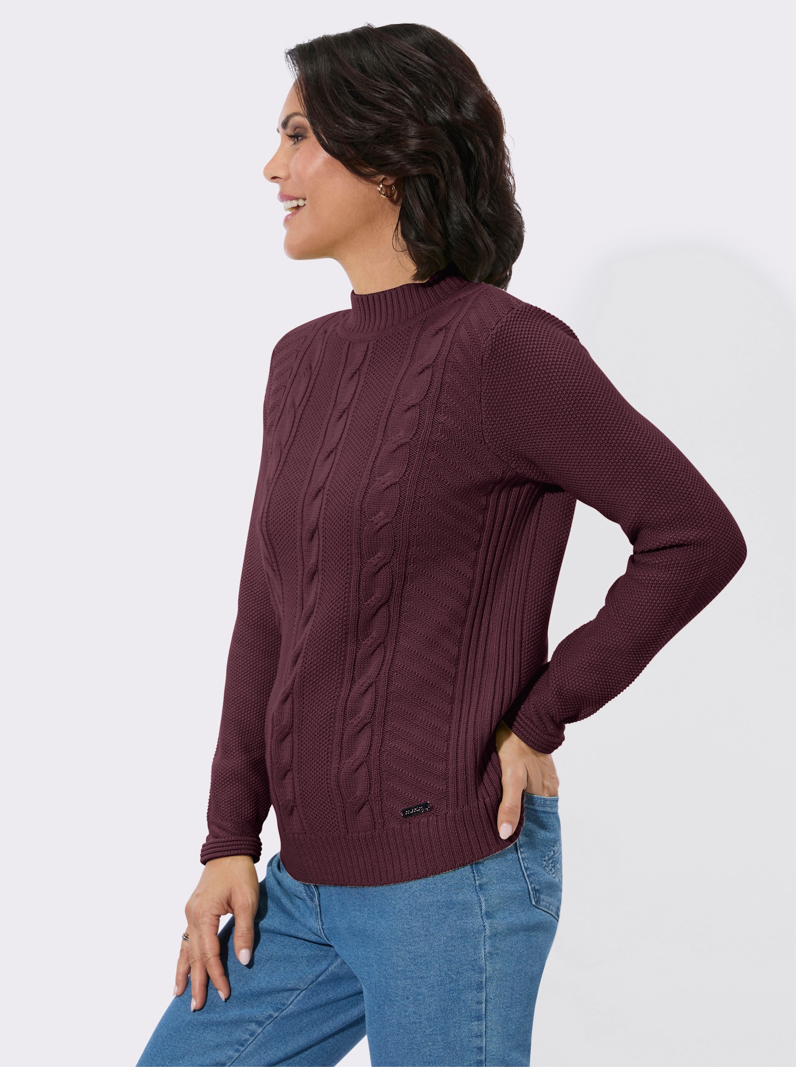 Stehkragenpullover mit Zopfmuster - burgund