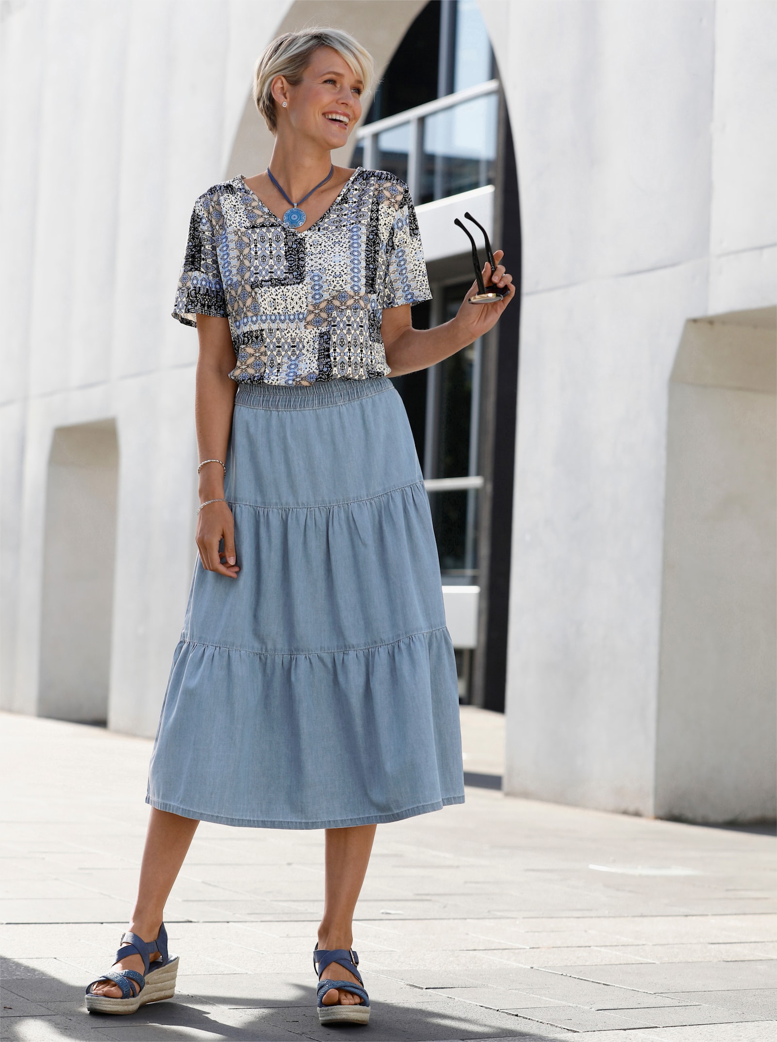 Jeansrock in Stufenform - blue-bleached