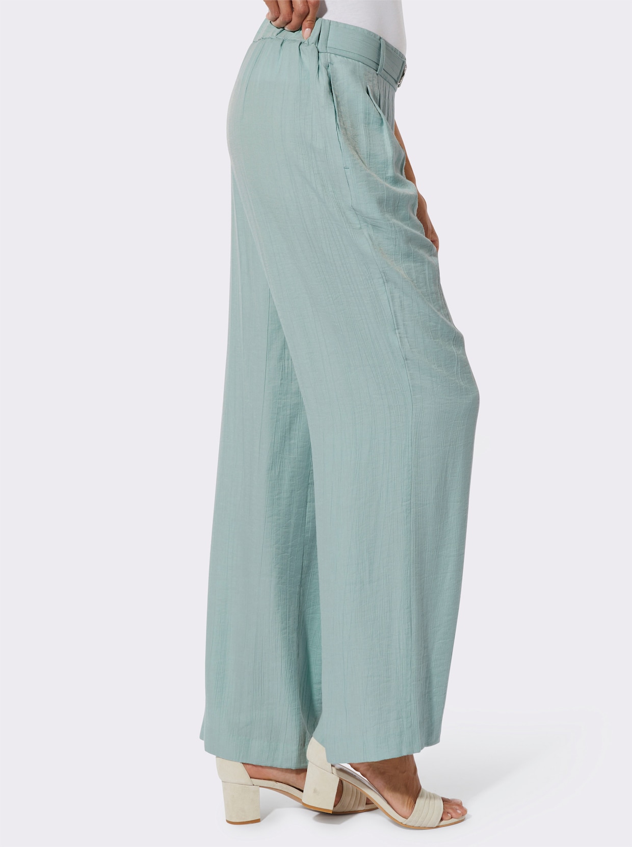 Schlupfjeans mit modisch weiten Beinen - kalkmint