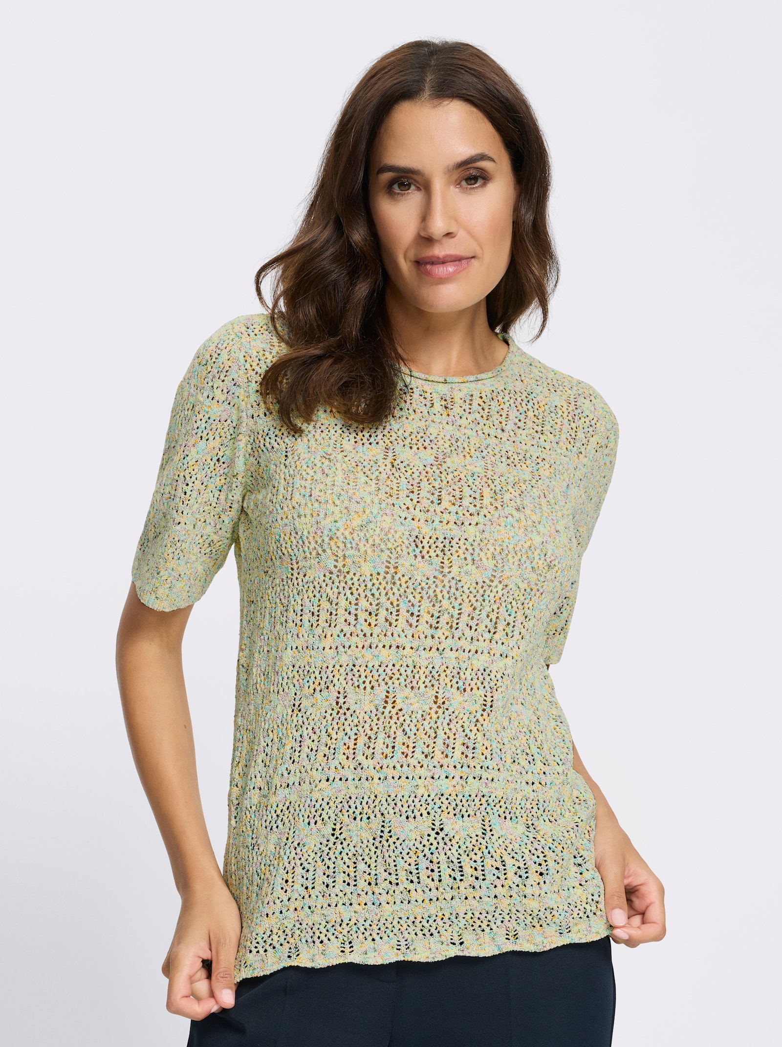 Ajourpullover aus Bändchengarn - lindgrün-meliert