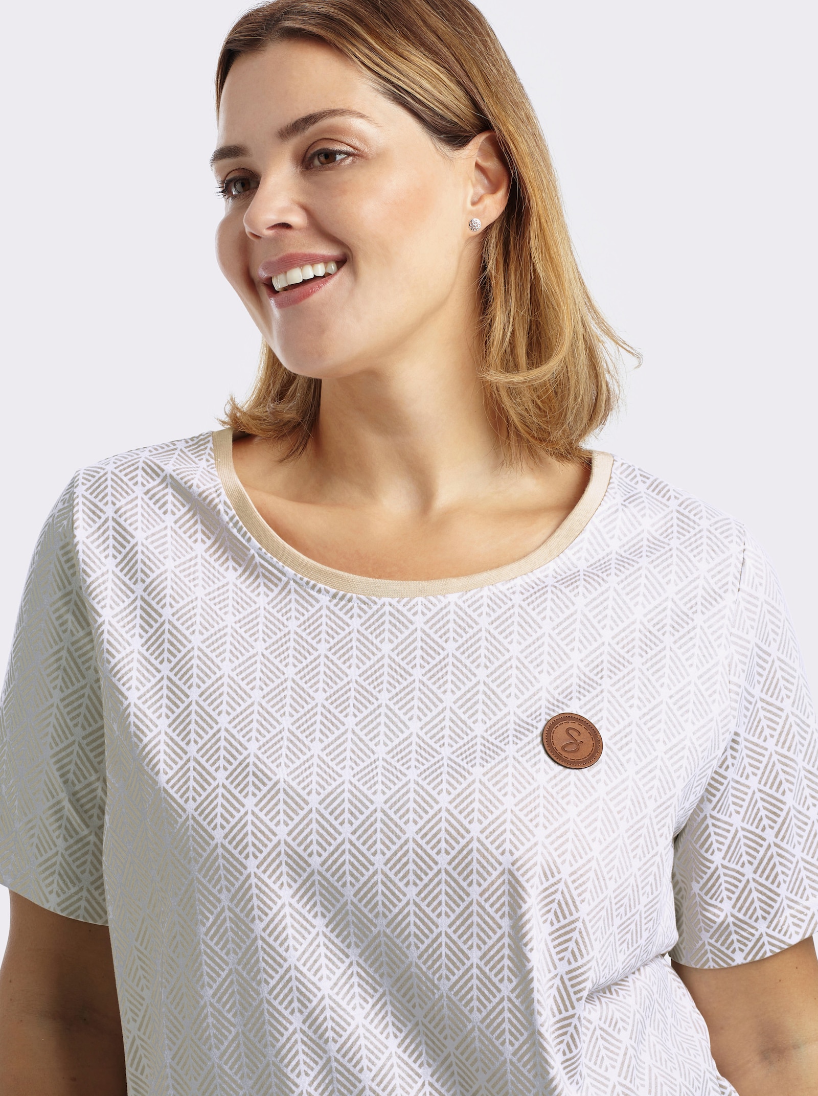 sheego Rundhalsshirt mit elastischem Tunnelzug - sand-weiß-bedruckt