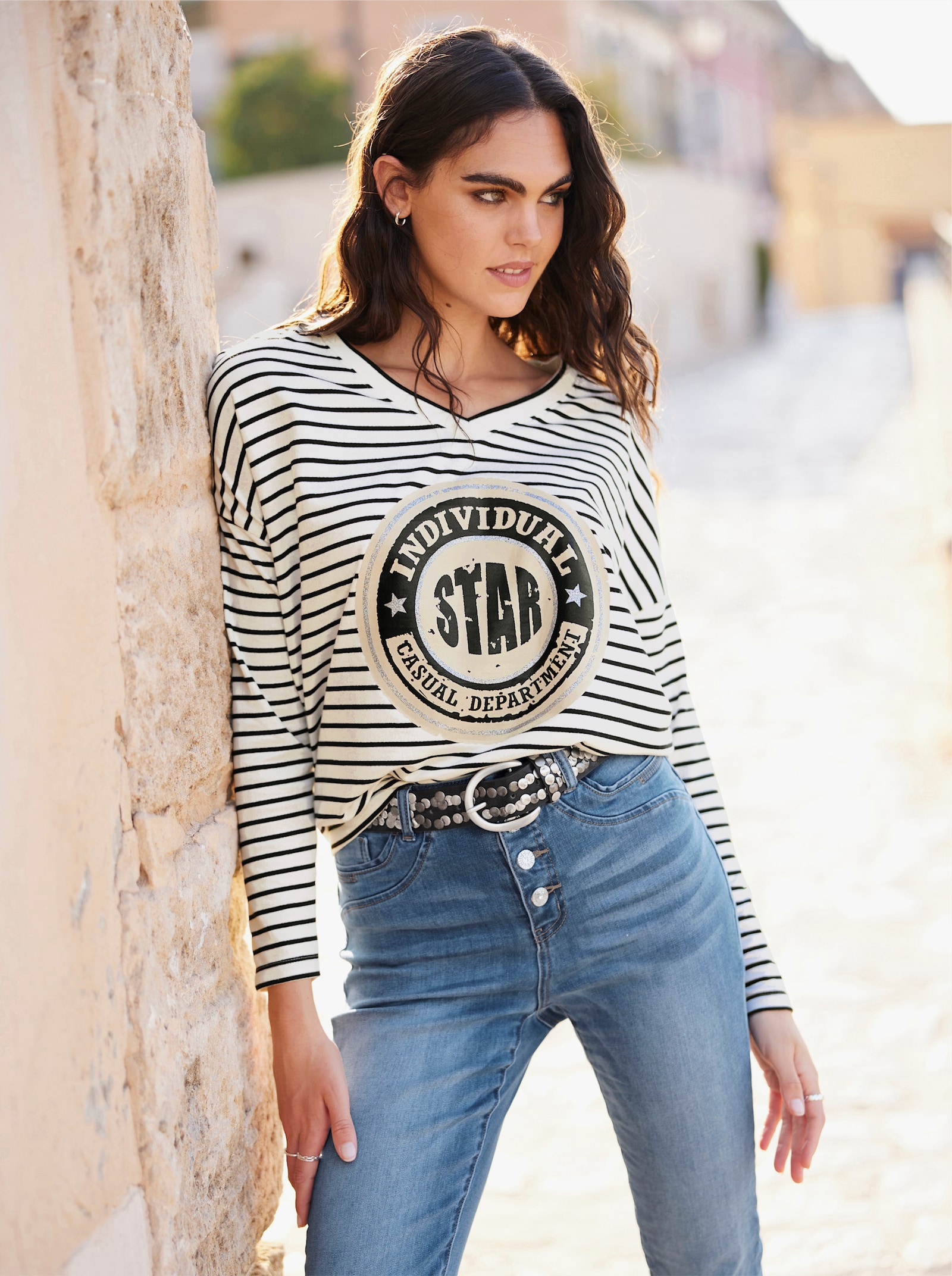 heine Ringelshirt mit Logo-Print - champagner-schwarz-geringelt