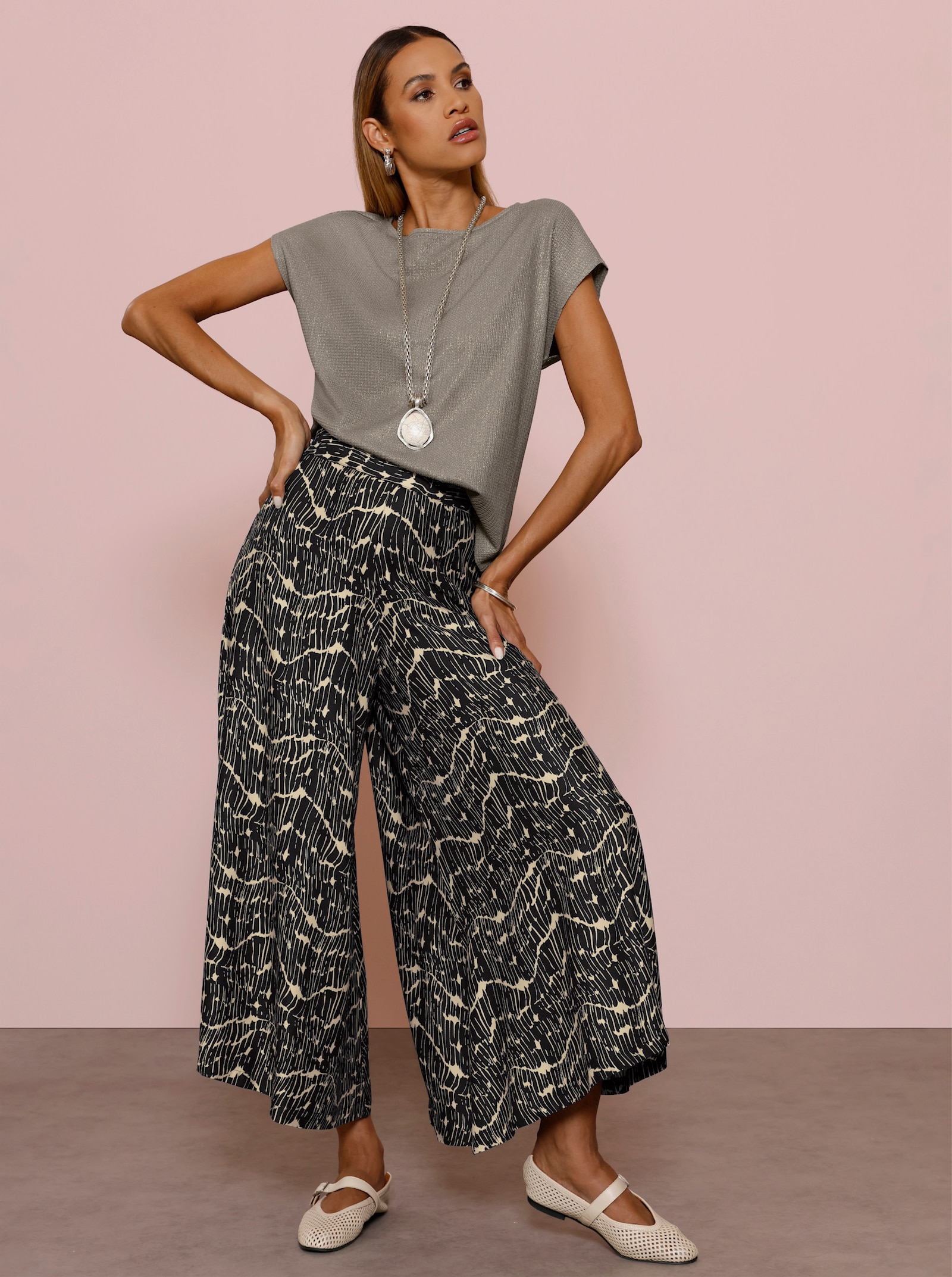 Print-Shirt im Jacquardmuster - sand