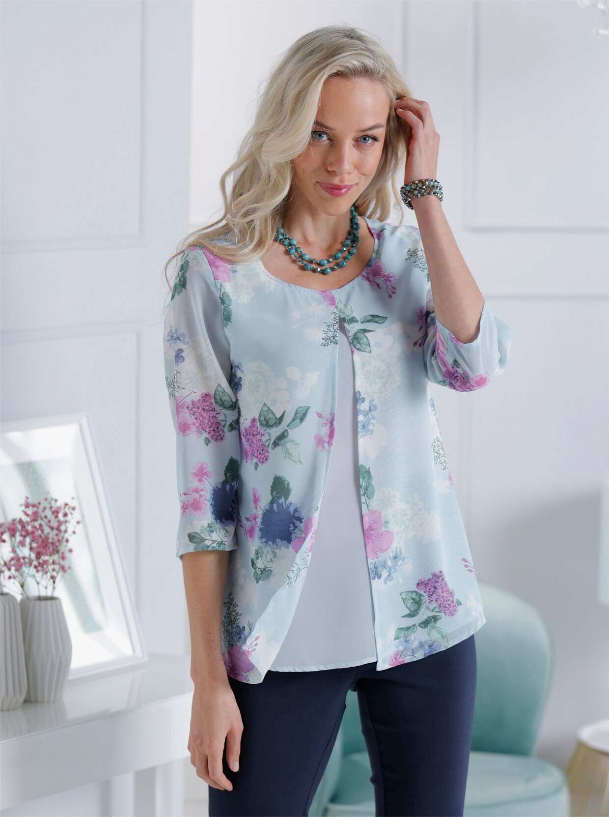 Comfortabele blouse - lichtblauw geprint