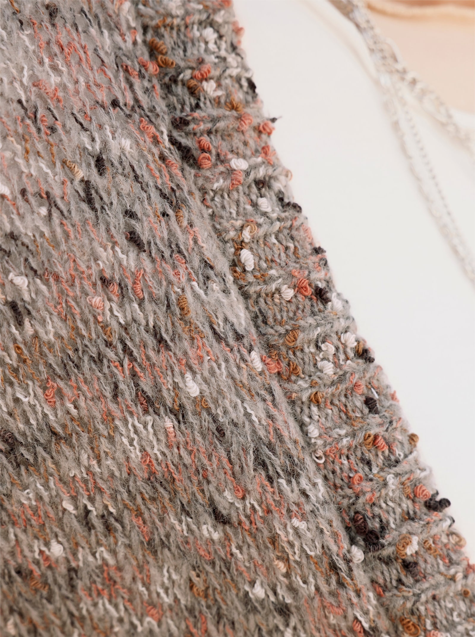 heine Strickjacke aus Bouclé-Garn - taupe-papaya-meliert