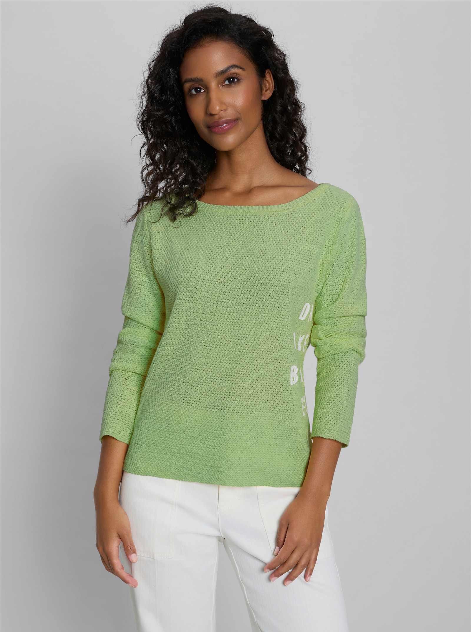 heine Pullover mit gestickter Schrift - reseda-ecru-gemustert