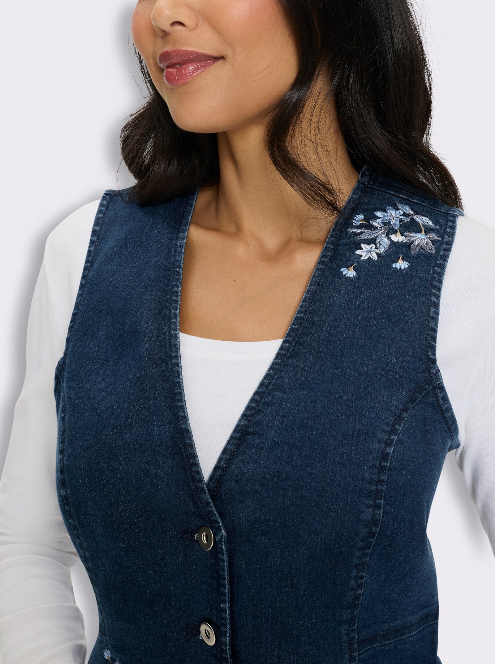 Jeansweste mit Blüten-Stickereien - blue-stone-washed