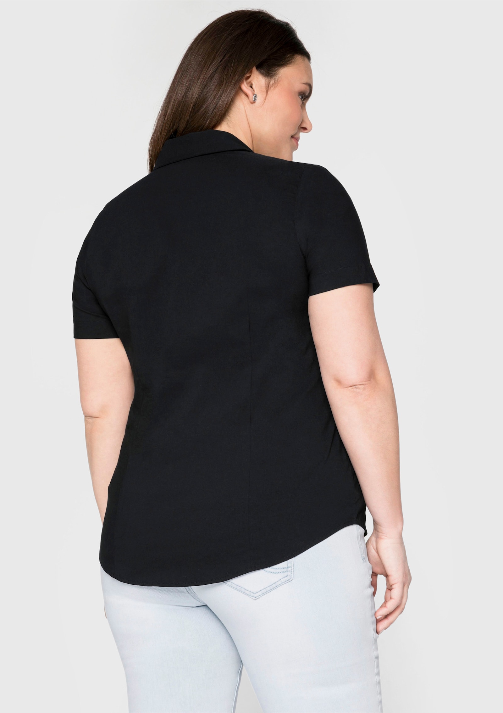 sheego Stretchblouse met korte mouwen, licht getailleerd - zwart