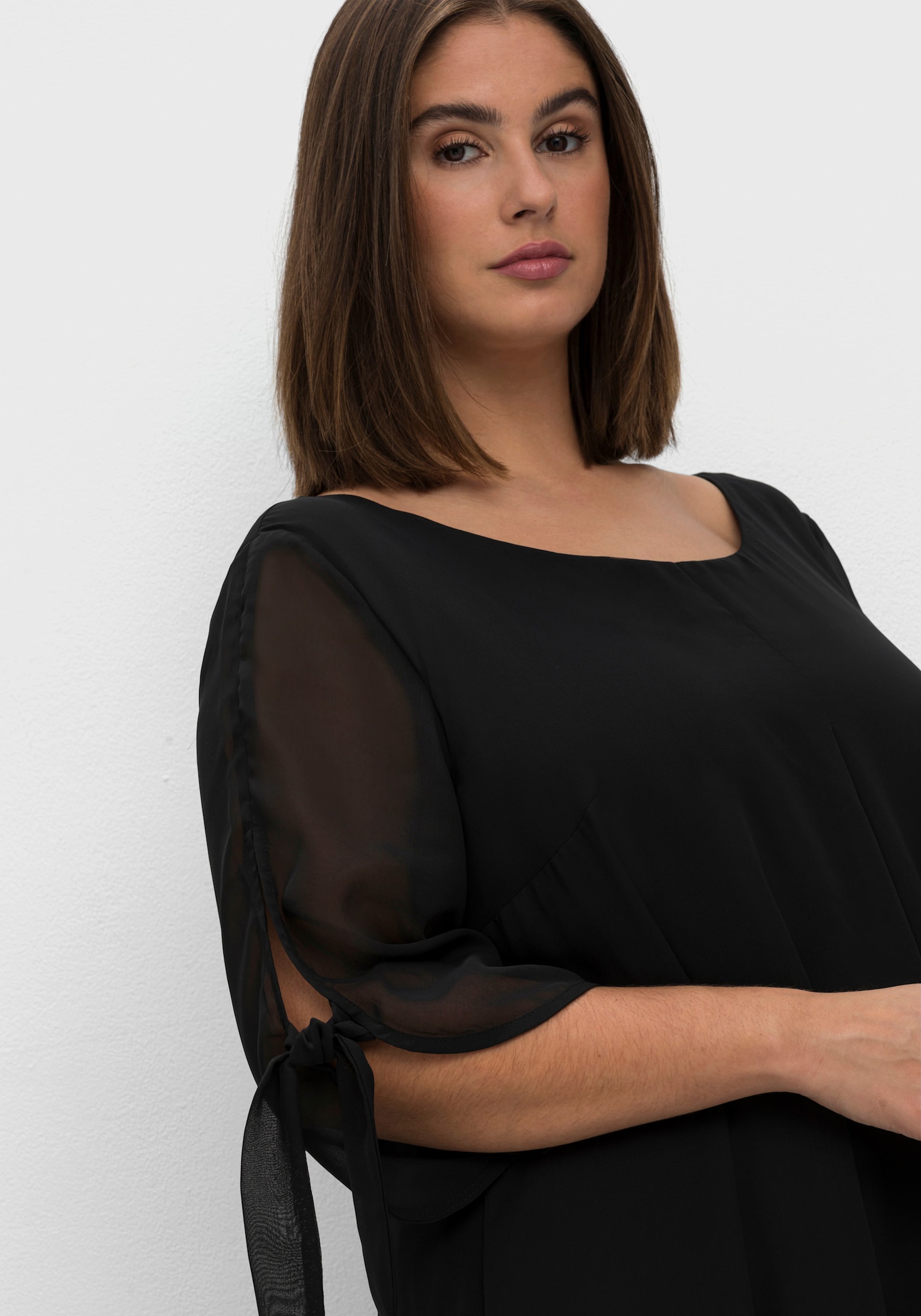 sheego Chiffonkleid in Midilänge - schwarz