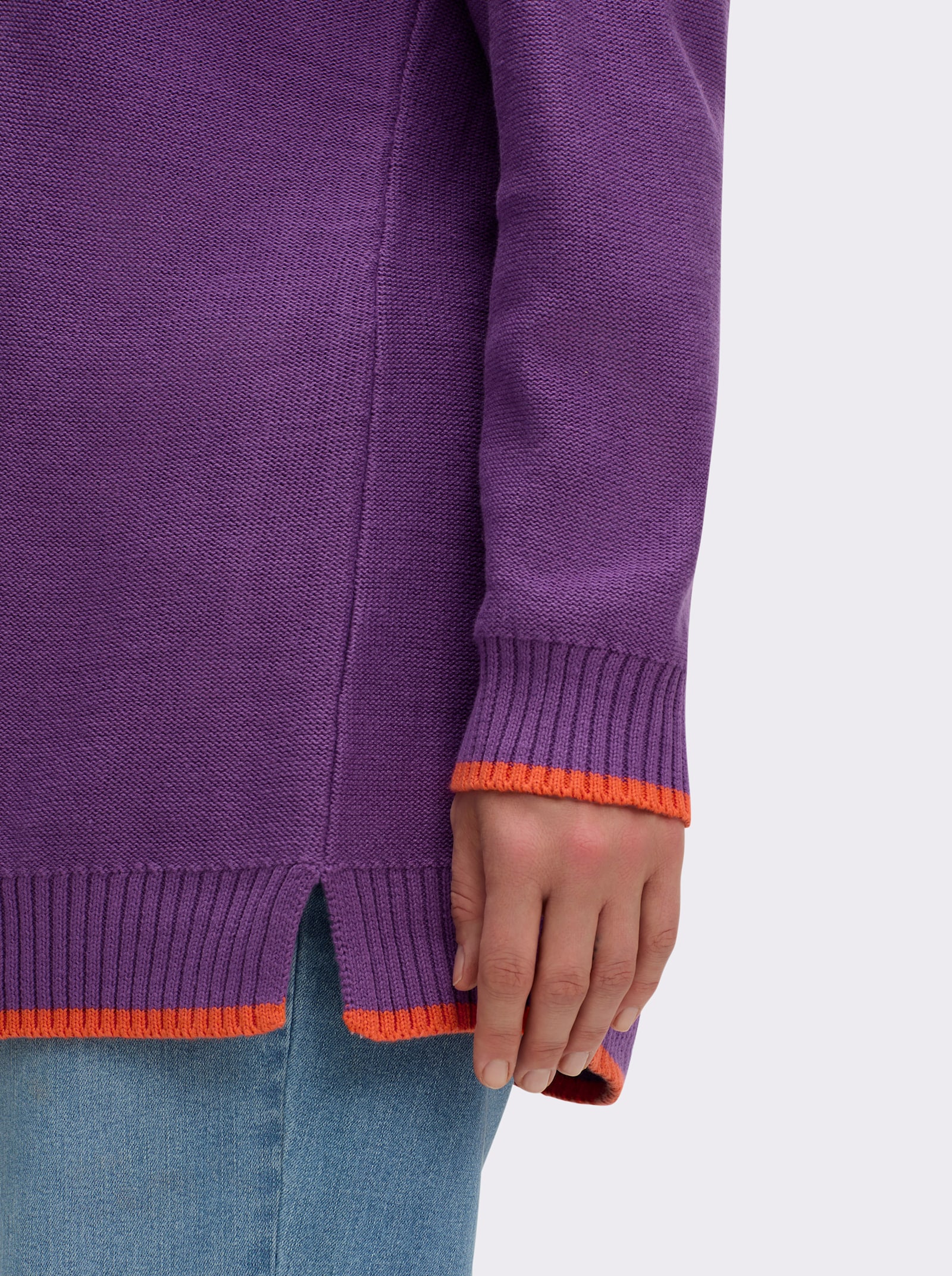 sheego V-Ausschnitt-Pullover mit Kontraststreifen - lila-orange