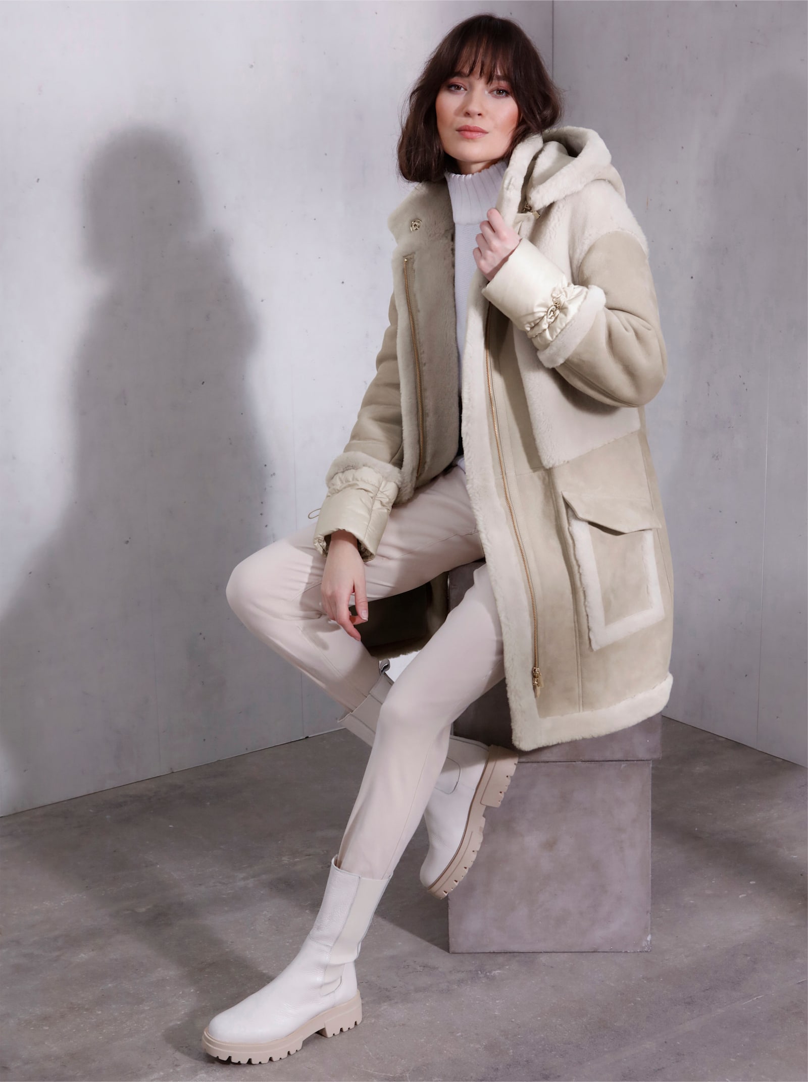 Mainpol Lammfelljacke mit gewebten Ärmelbündchen - sand