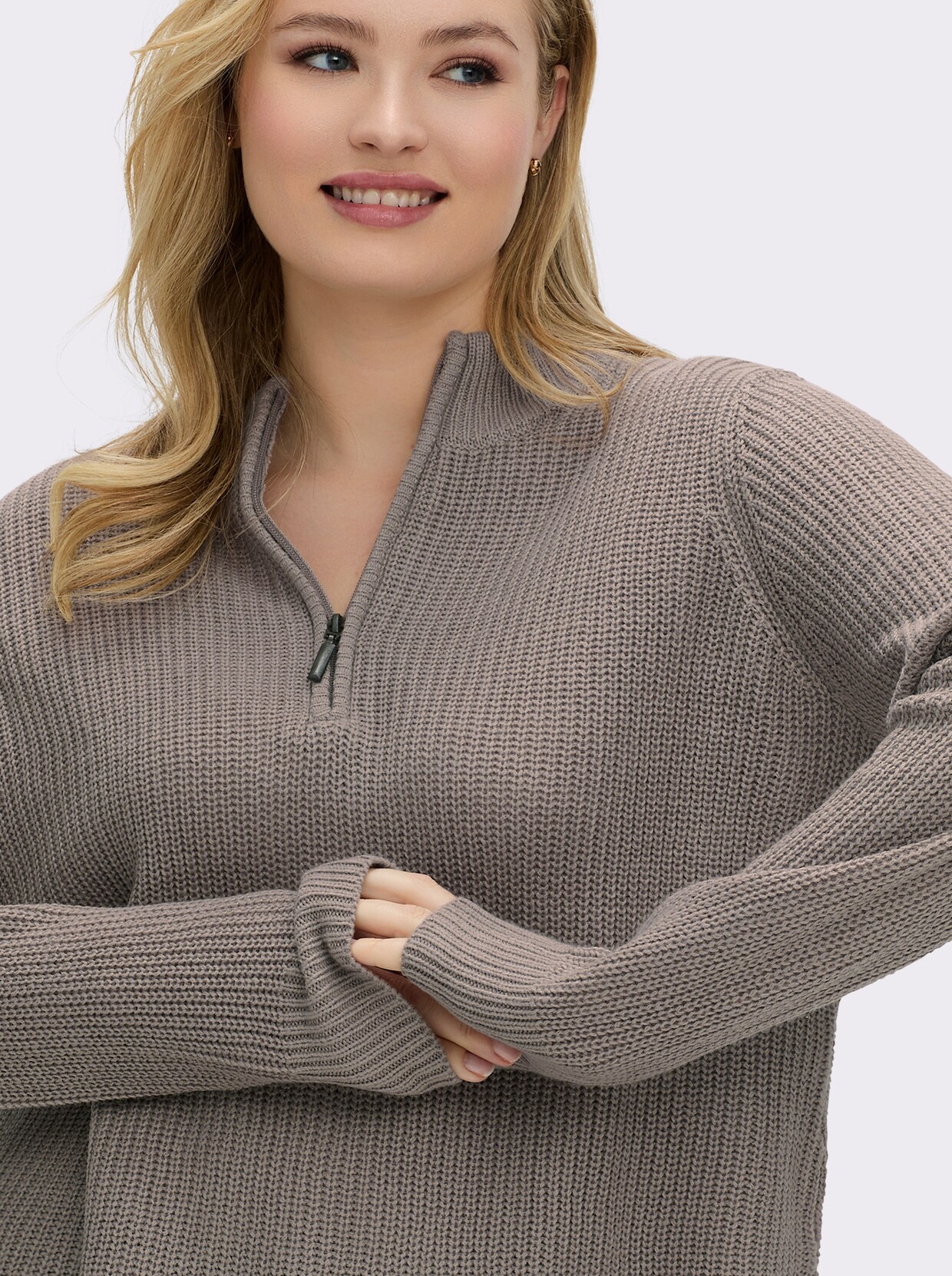 Stehkragenpullover in Patentstrick - taupe