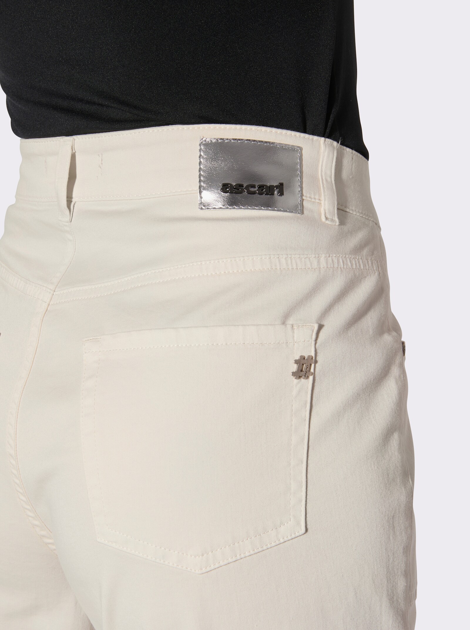 Ascari Jeans im lässigen Barrell-Style - elfenbein