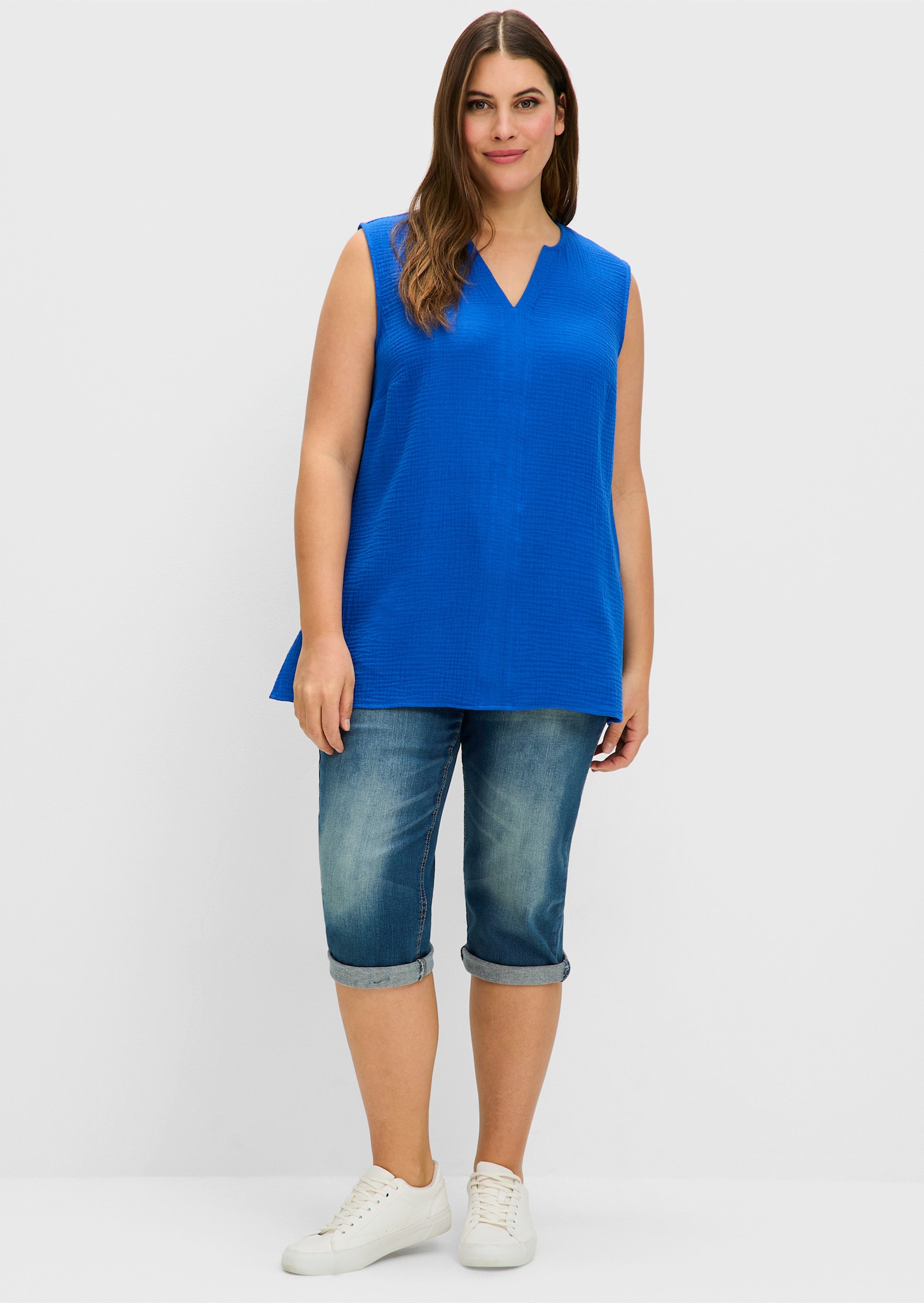 sheego Longtop aus Musselin, mit V-Schlitz - kobaltblau