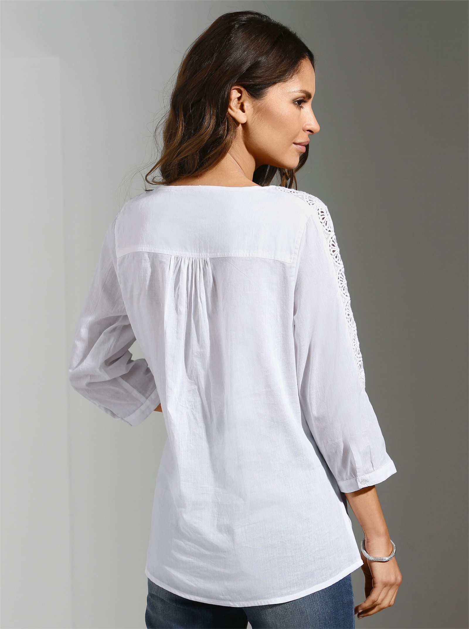 Katoenen blouse met biezen en kanten details - wit