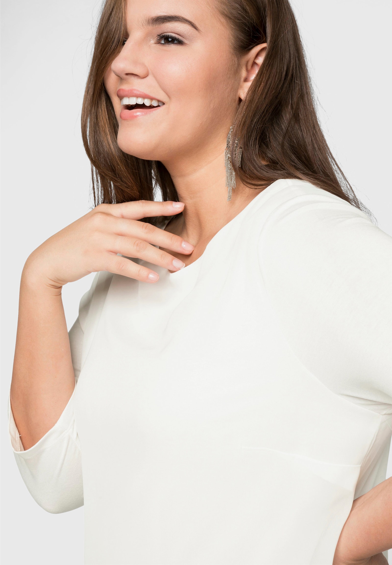 sheego Blusenshirt mit Zipfelsaum - offwhite