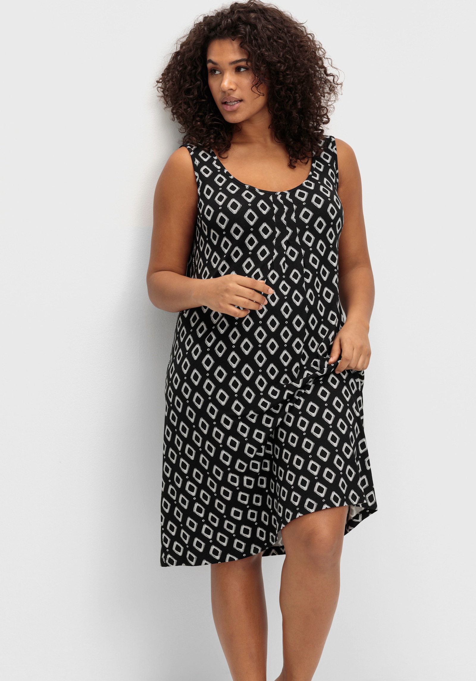 sheego Strandkleid mit Grafikprint - schwarz bedruckt