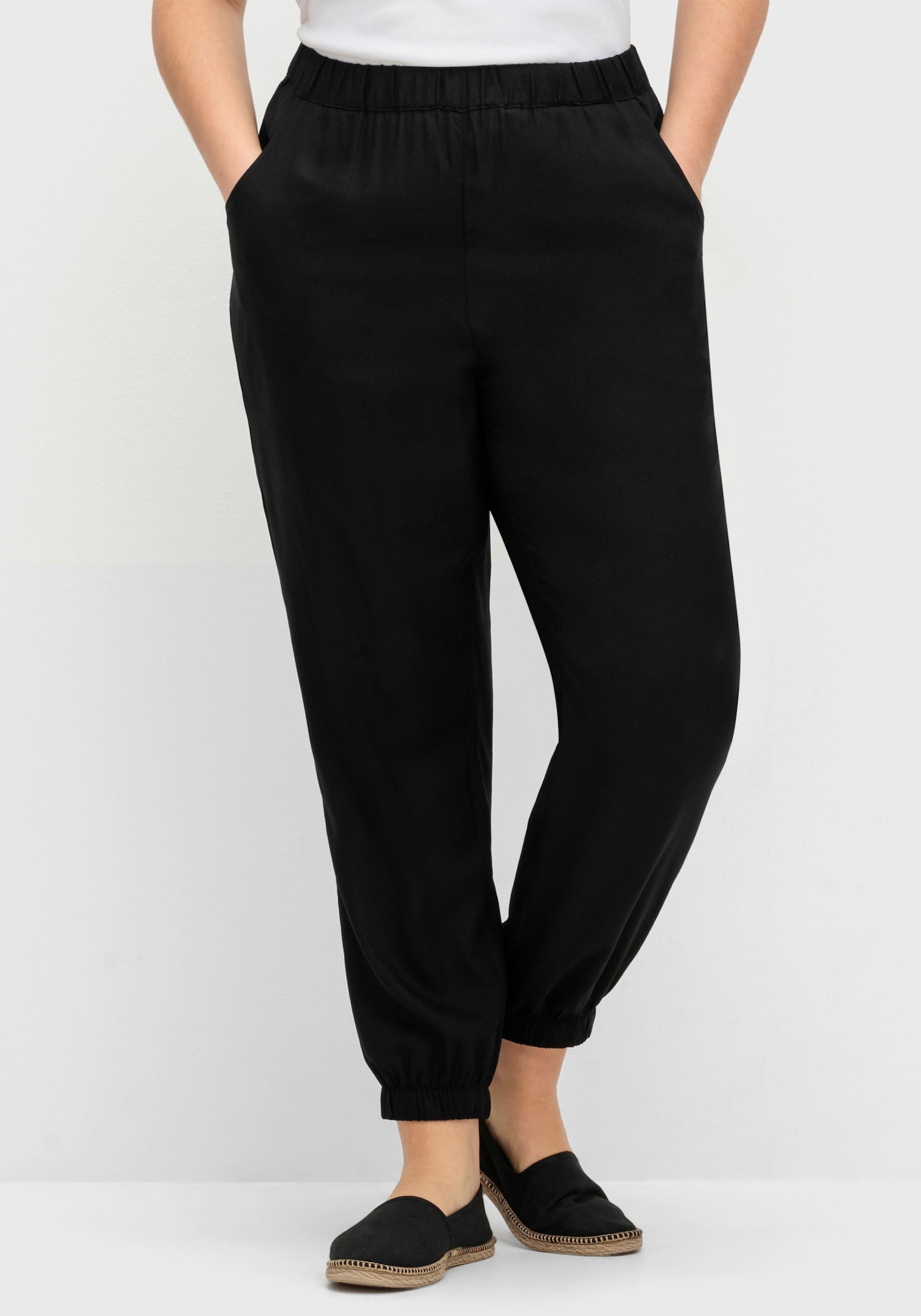 Haremshose mit Bündchen am Saum - schwarz