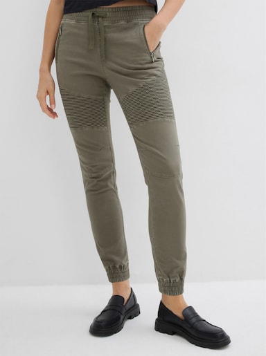 Schlupfjeans mit Ziernähten - khaki