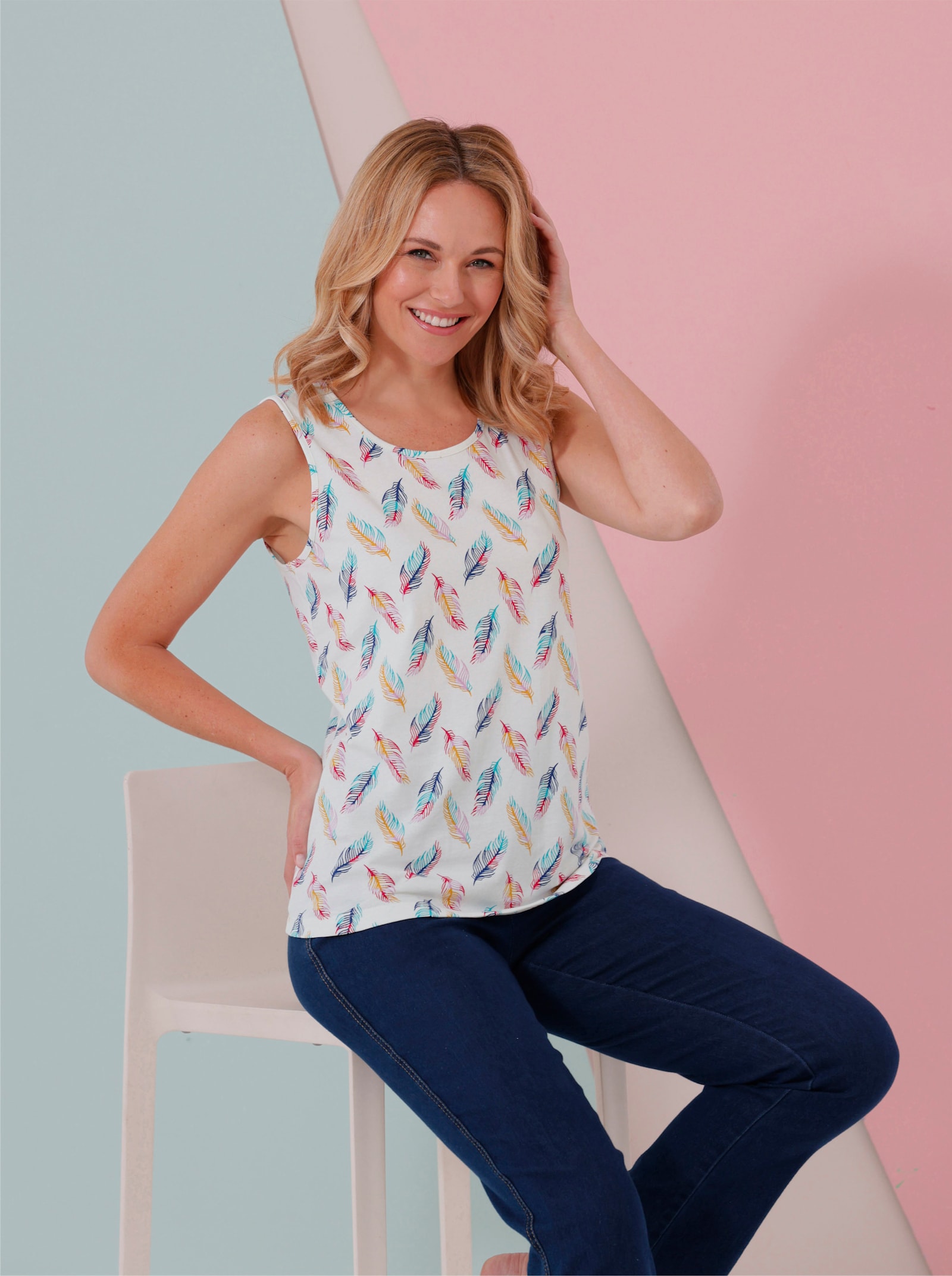 Linne med fjädertryck - ecru-rosa-med tryck