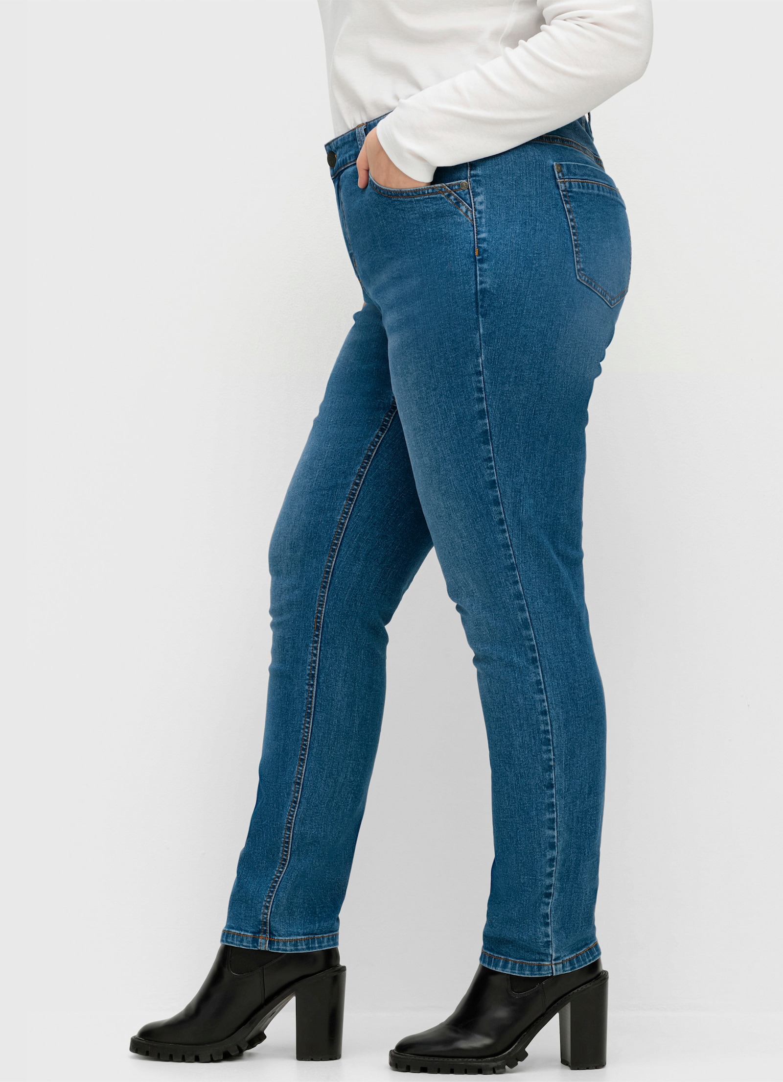 sheego 5-Pocket-Jeans in schmaler Form - blue denim