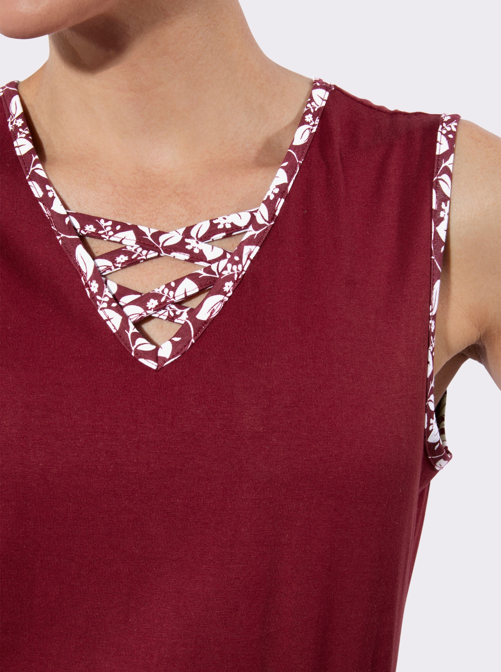 Shirttop mit gemusterter Paspelierung - dunkelrot