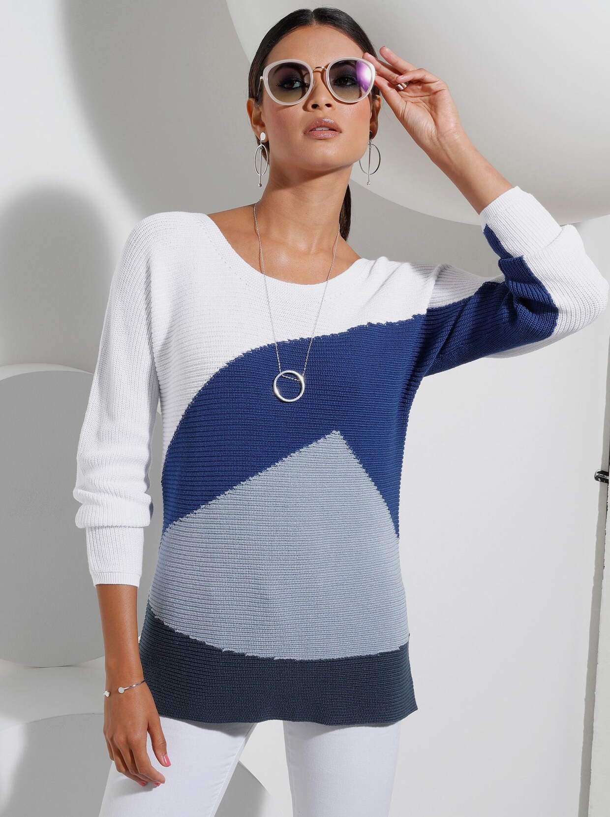 Strickpullover - dunkelblau-weiß-gemustert