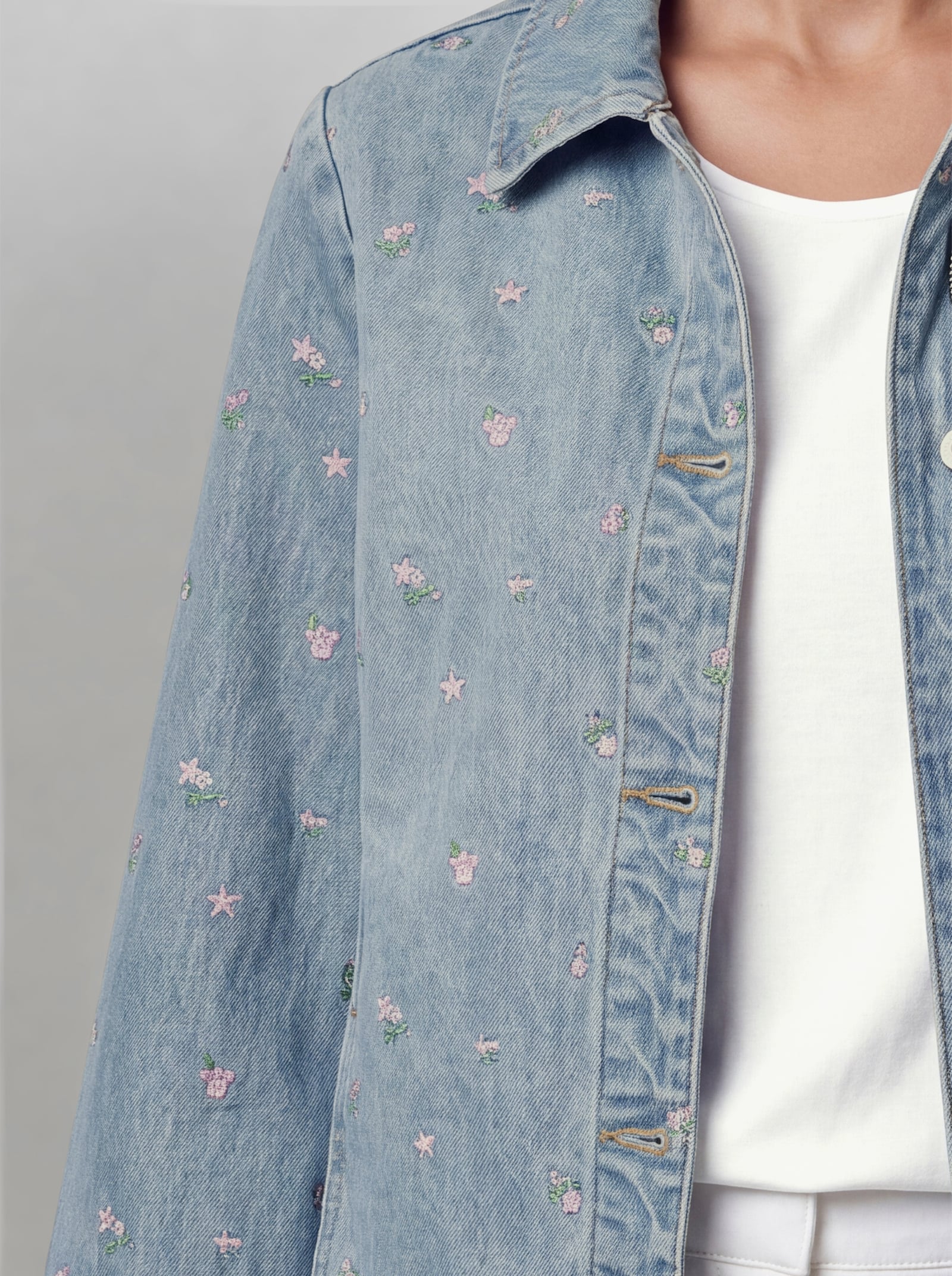 heine Jeansjacke mit Blumenstickerei - blue-bleached-gemustert