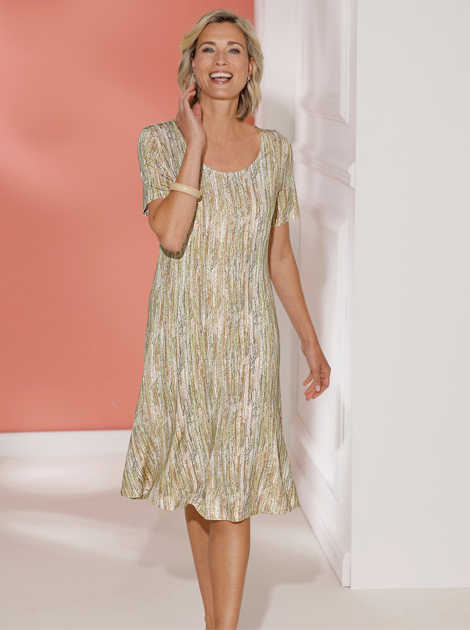 Jerseykleid in Viskose-Qualität - champagner-taupe-bedruckt