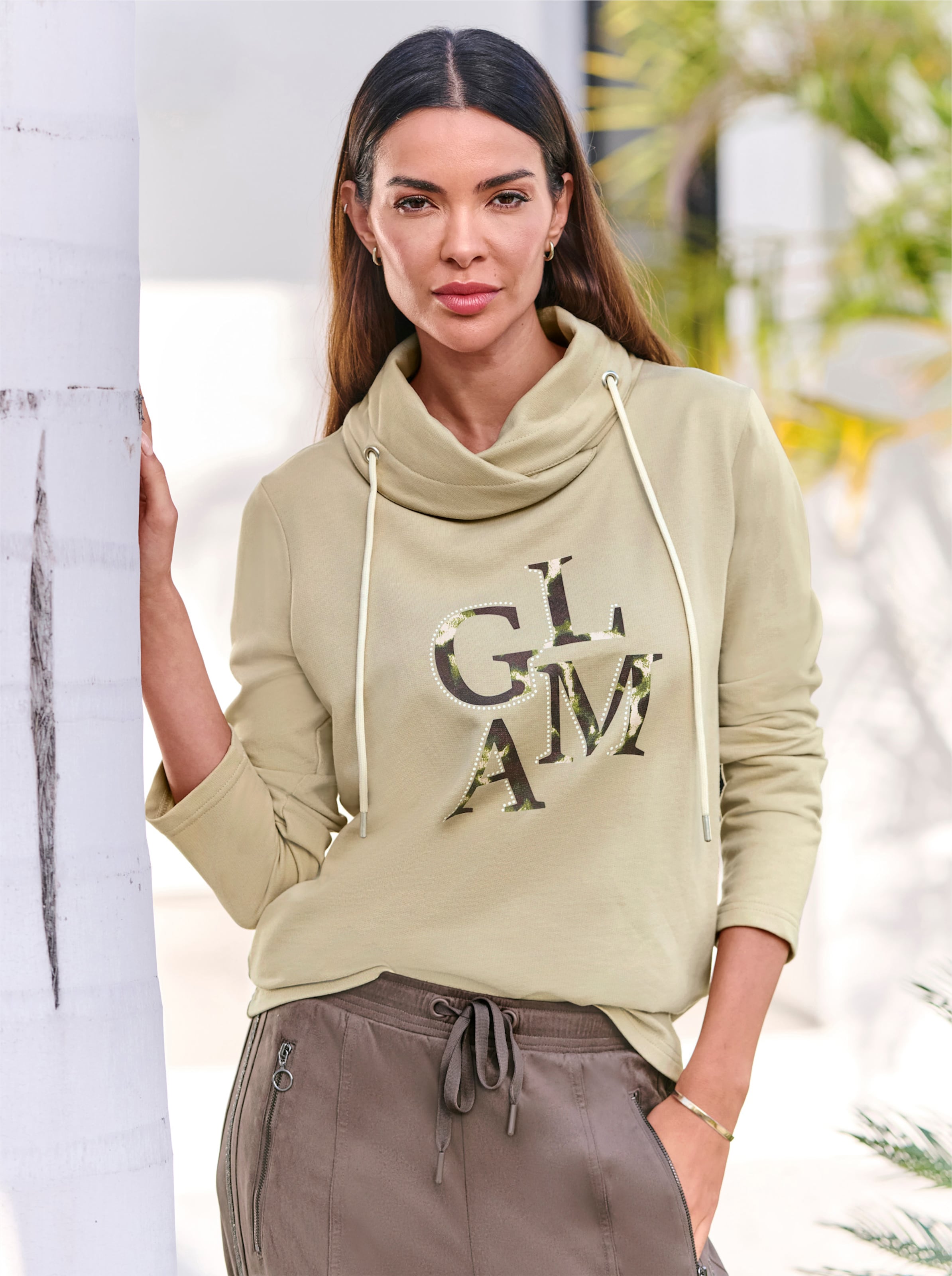 Sweatshirt